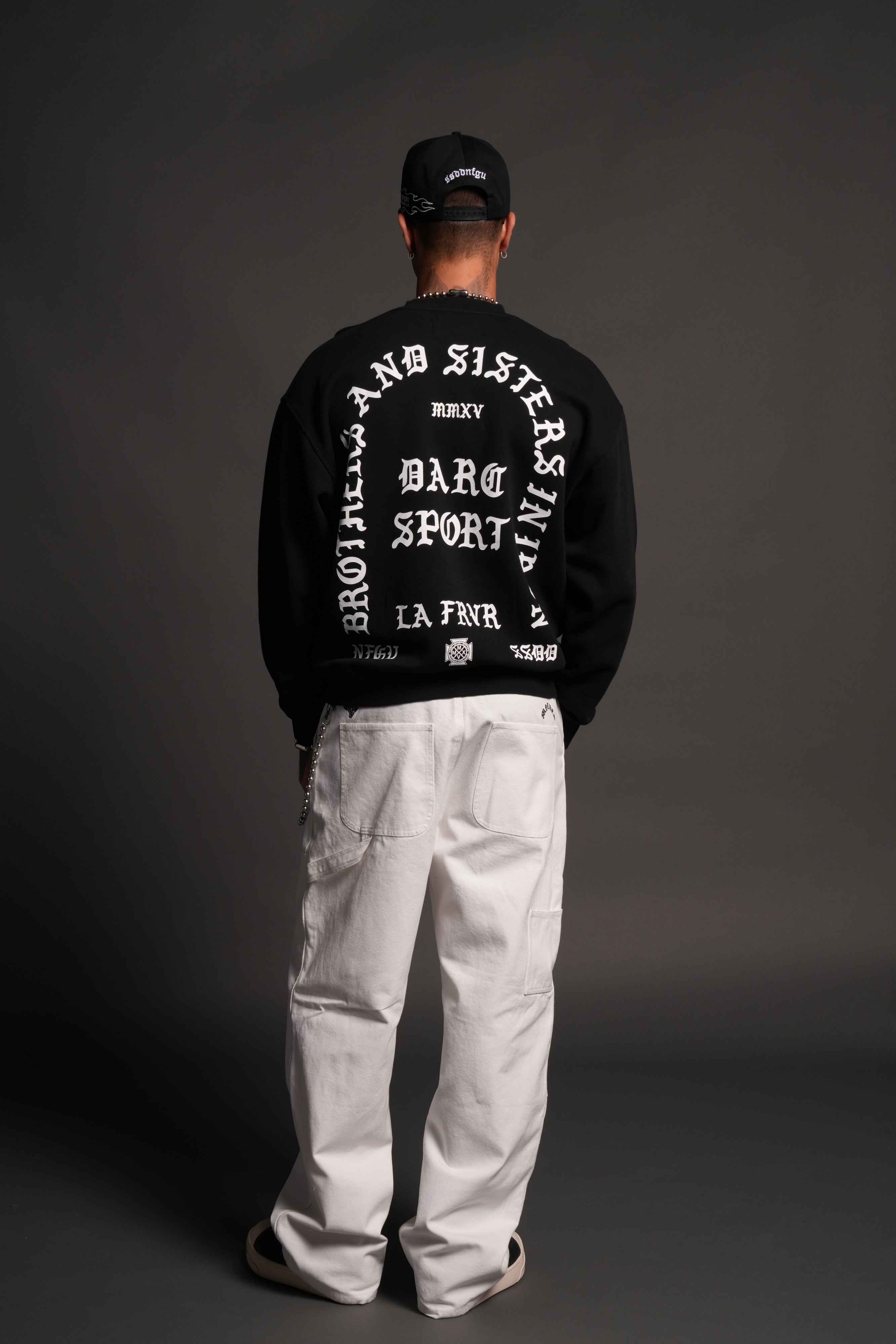 La Cherub London Crewneck in Black