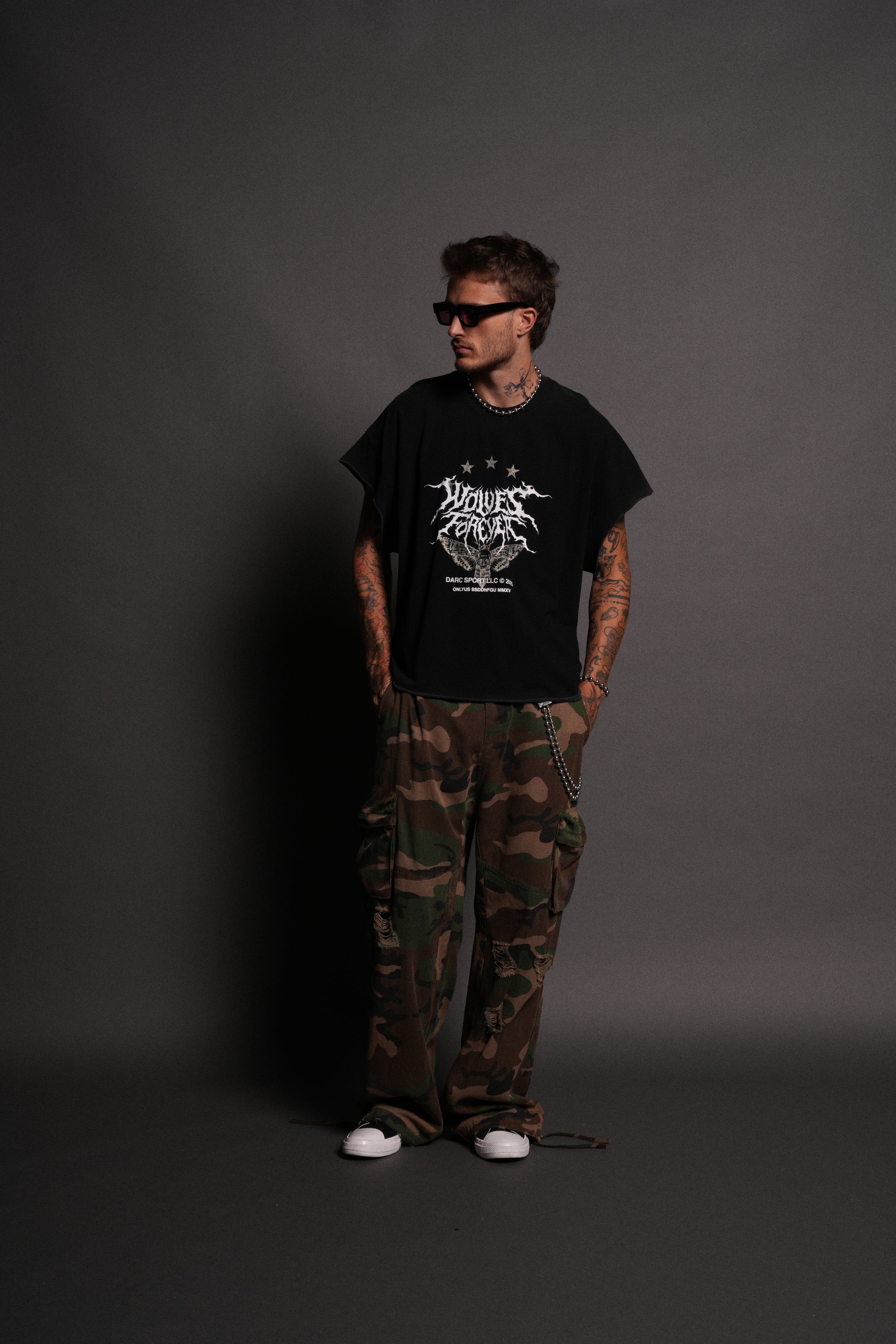 Iron Pack Grunge Cut-Off Tee in Black