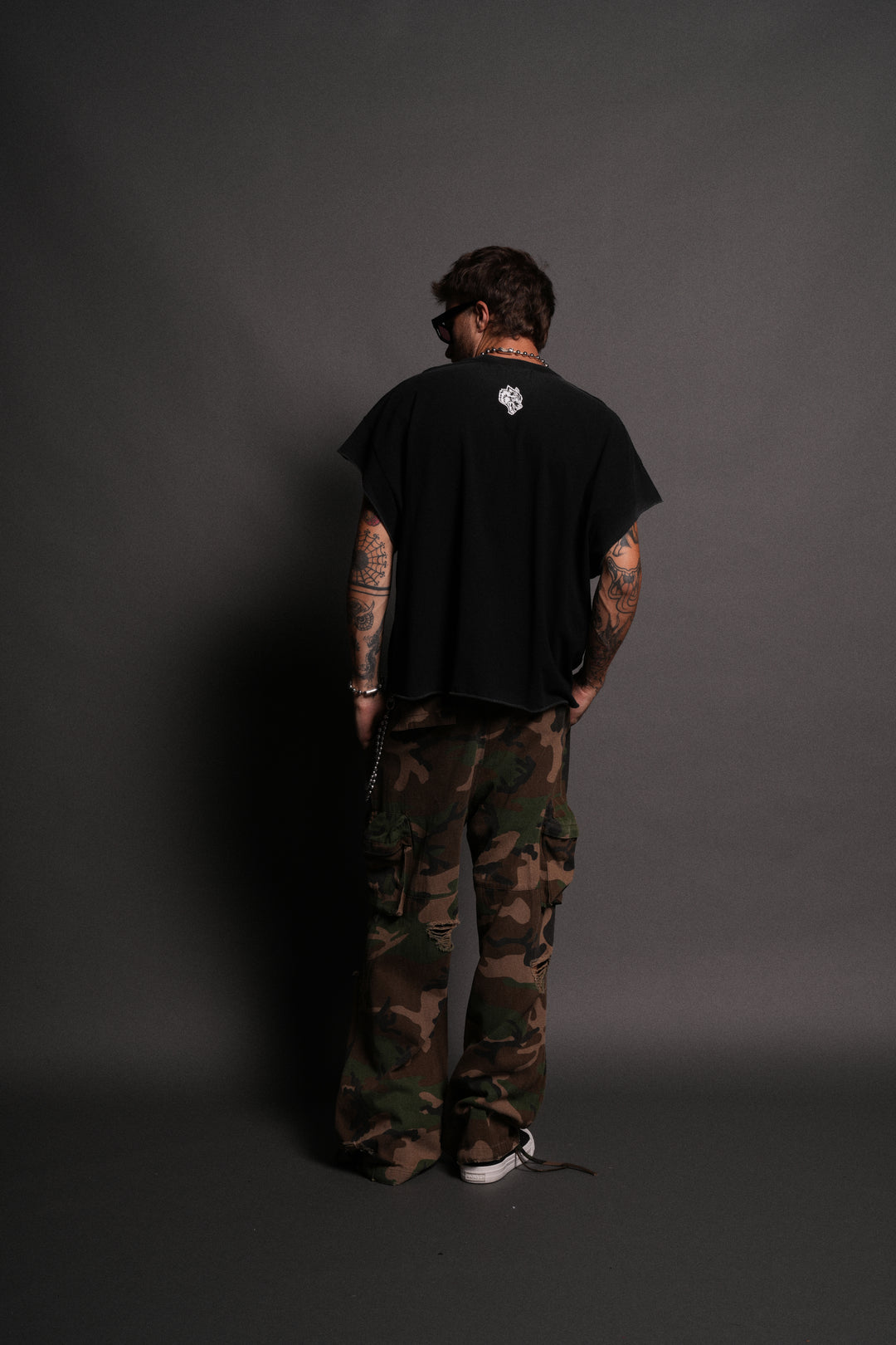 Iron Pack Grunge Cut-Off Tee in Black