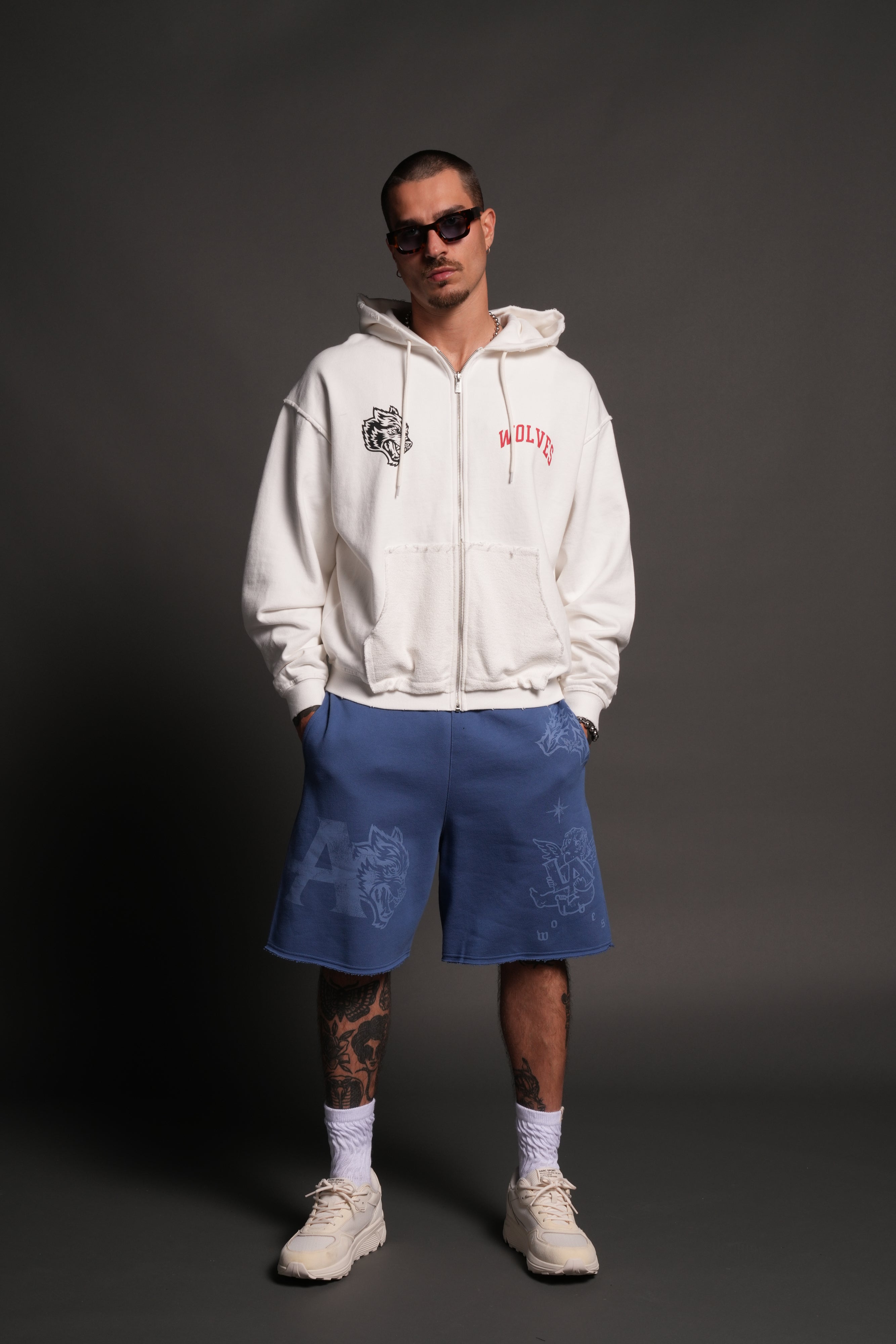 La Ca Frvr Grunge Moatis Zip Hoodie in Cream