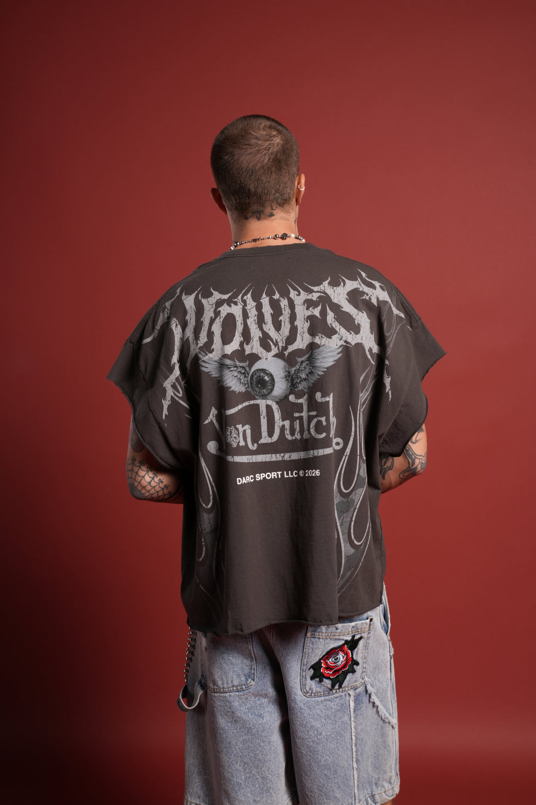 Take-Off Grunge Cut-Off Mid-Length Raw Hem Tee in Wolf Gray