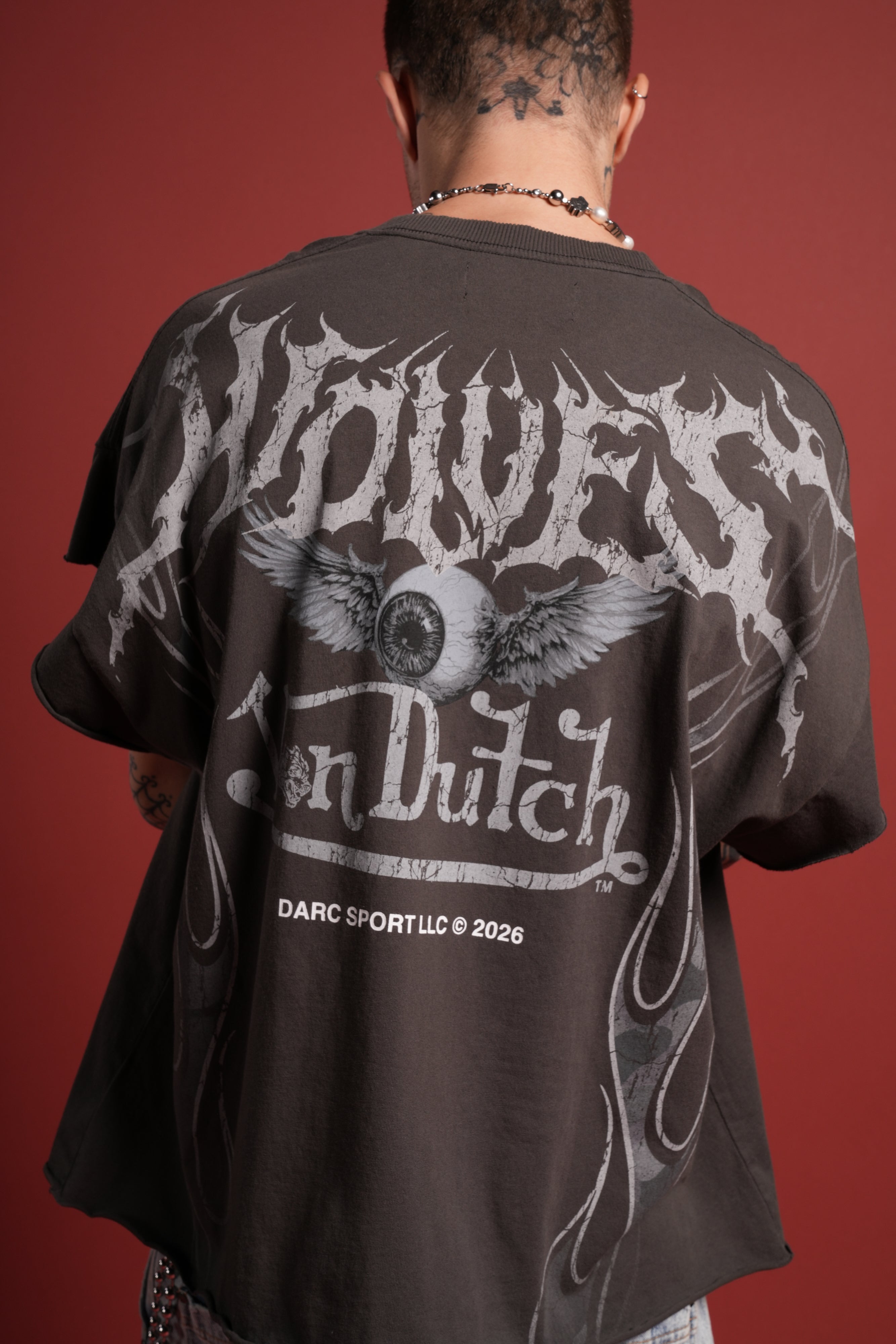 Take-Off Grunge Cut-Off Mid-Length Raw Hem Tee in Wolf Gray