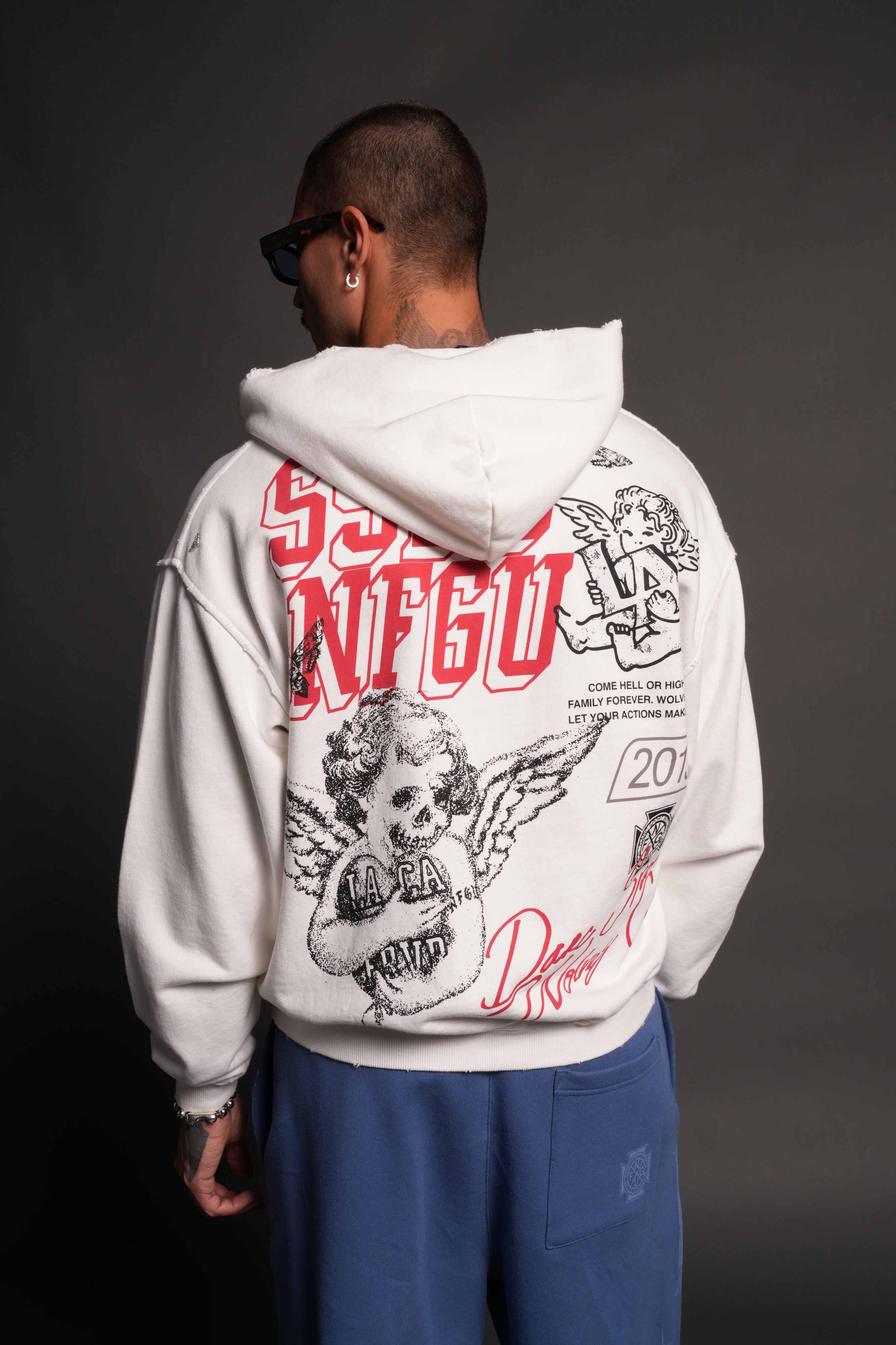 La Ca Frvr Grunge Moatis Zip Hoodie in Cream