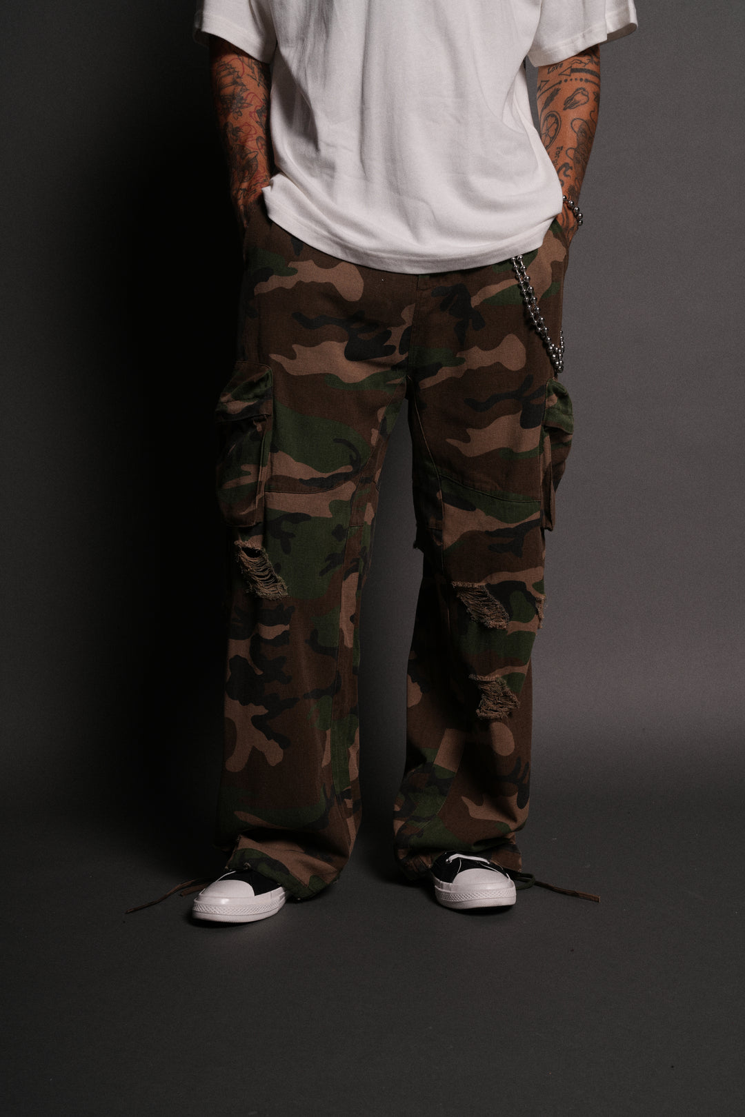 Wolf Chopper Duke Cargo Pants in Woodland Camo