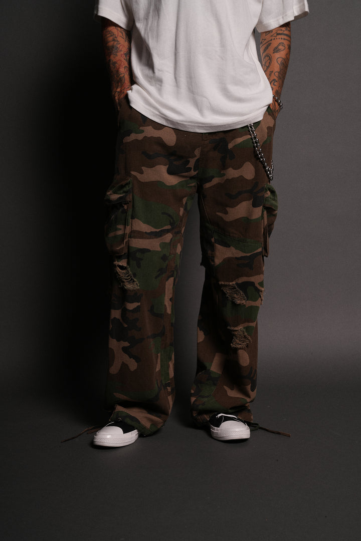 Wolf Chopper Duke Cargo Pants in Woodland Camo