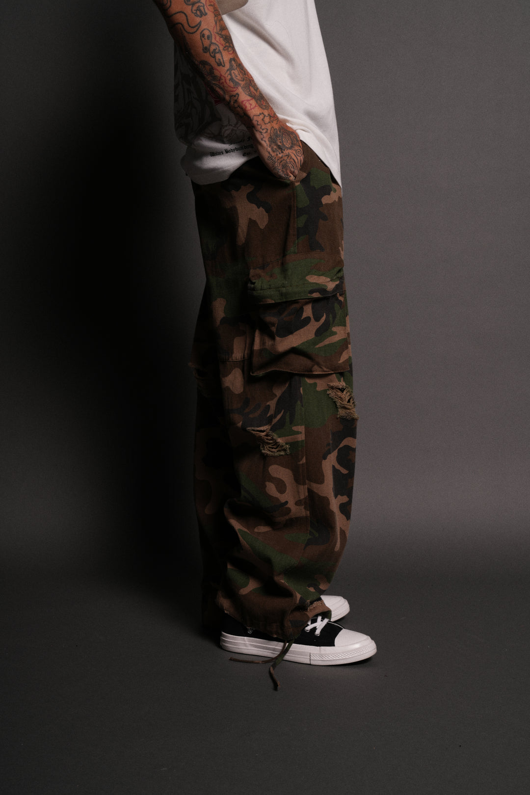 Wolf Chopper Duke Cargo Pants in Woodland Camo