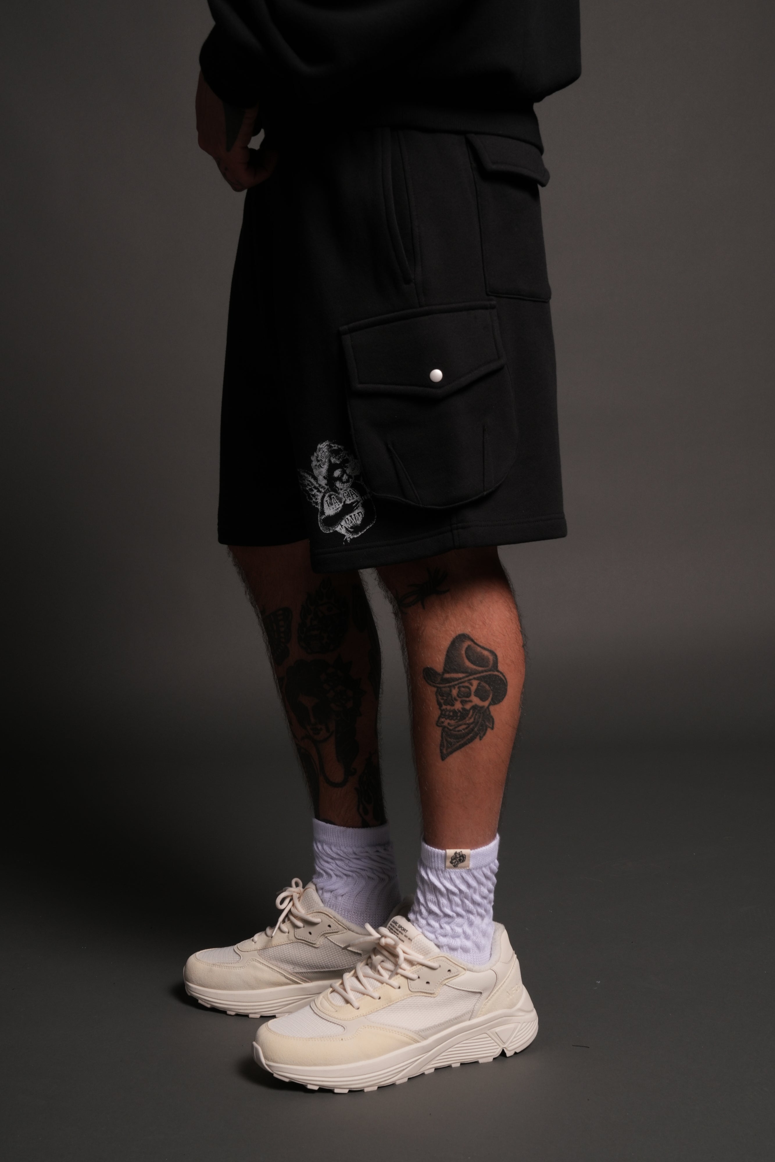 La Ca Frvr Cornell Cargo Sweat Shorts in Black