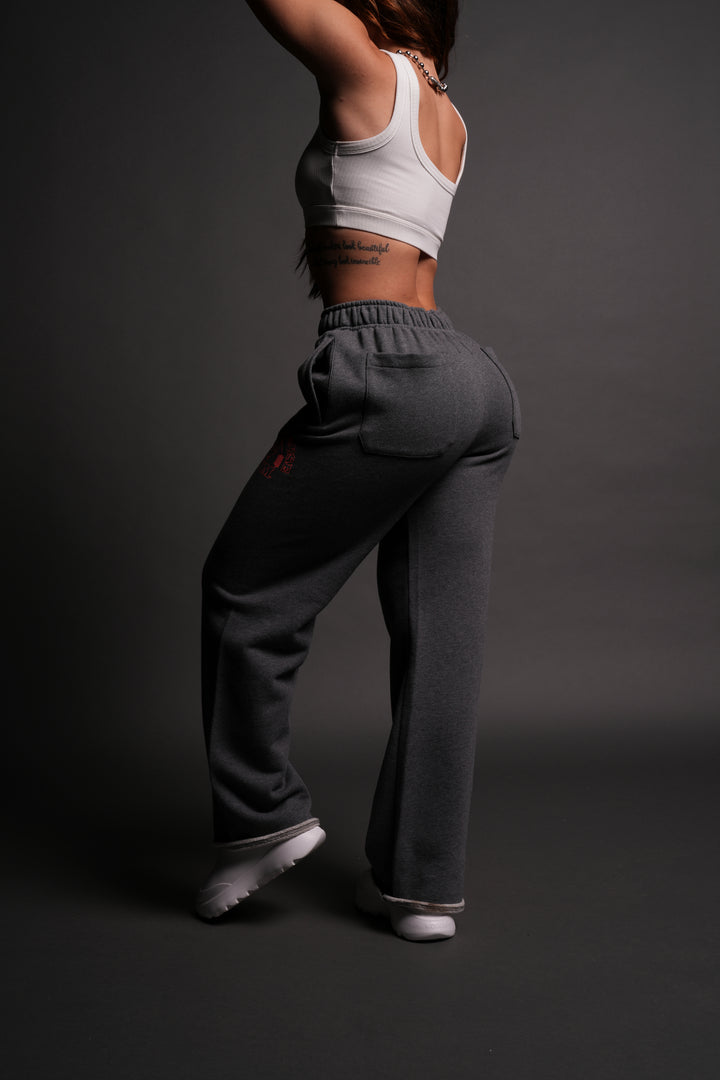 Big Wolf Powerhouse She Big Cozy Sweats in Darc Heather Gray