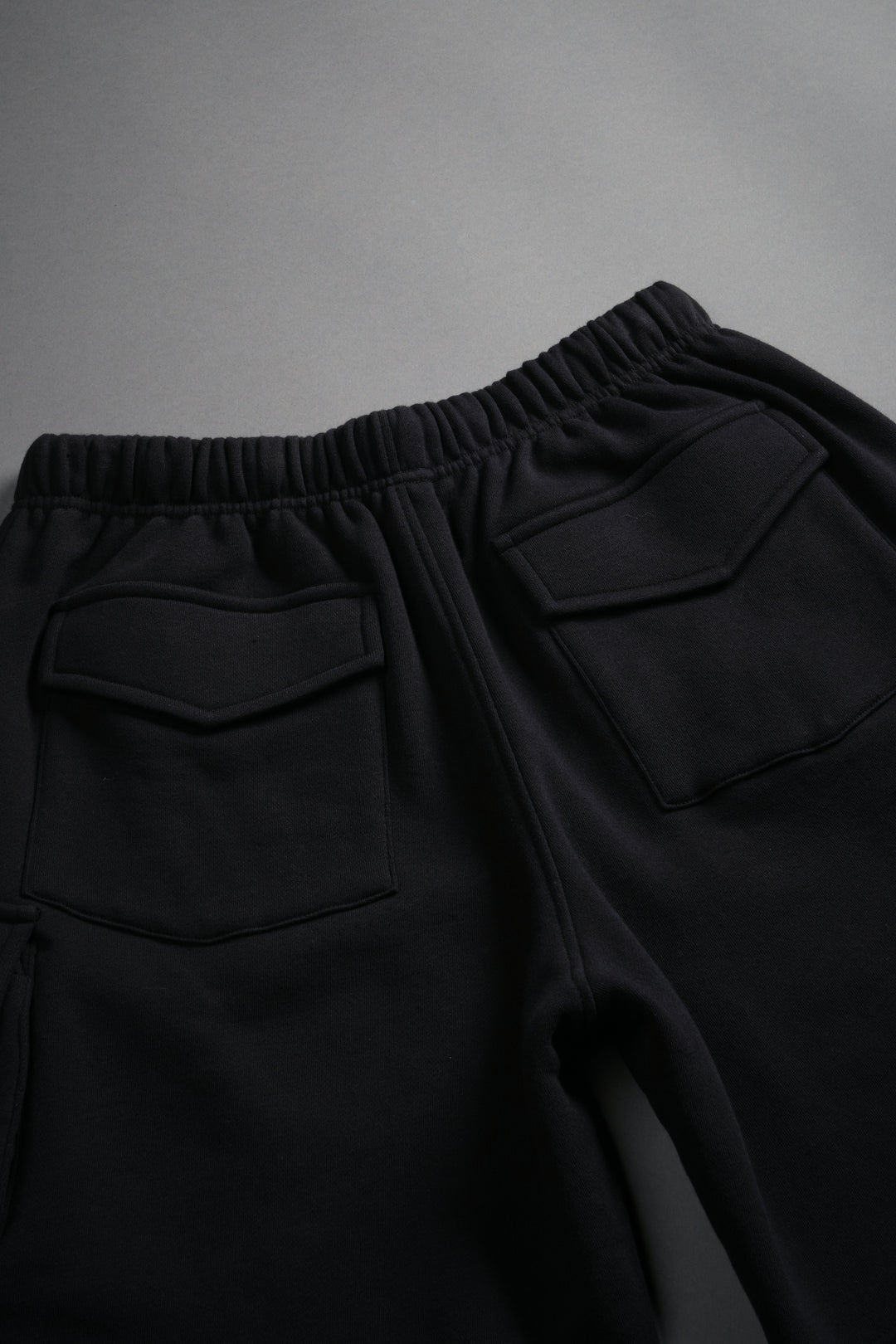 La Ca Frvr Cornell Cargo Sweat Shorts in Black