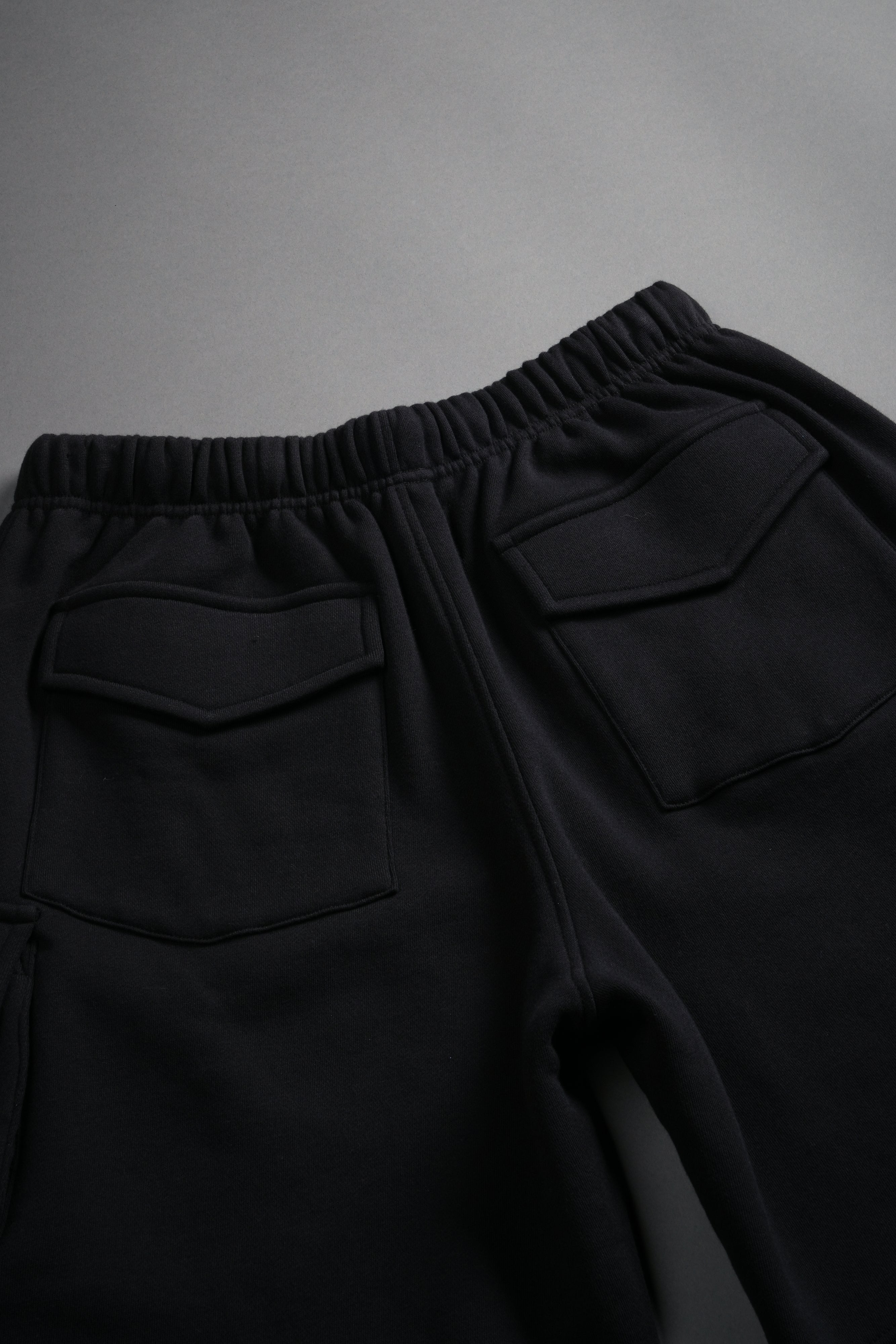 La Ca Frvr Cornell Cargo Sweat Shorts in Black