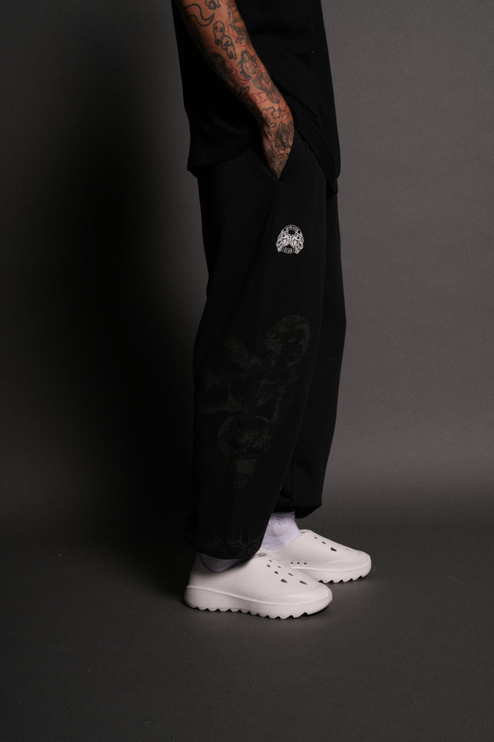 Messengers Lightweight Lounger Sweat Pants in Black
