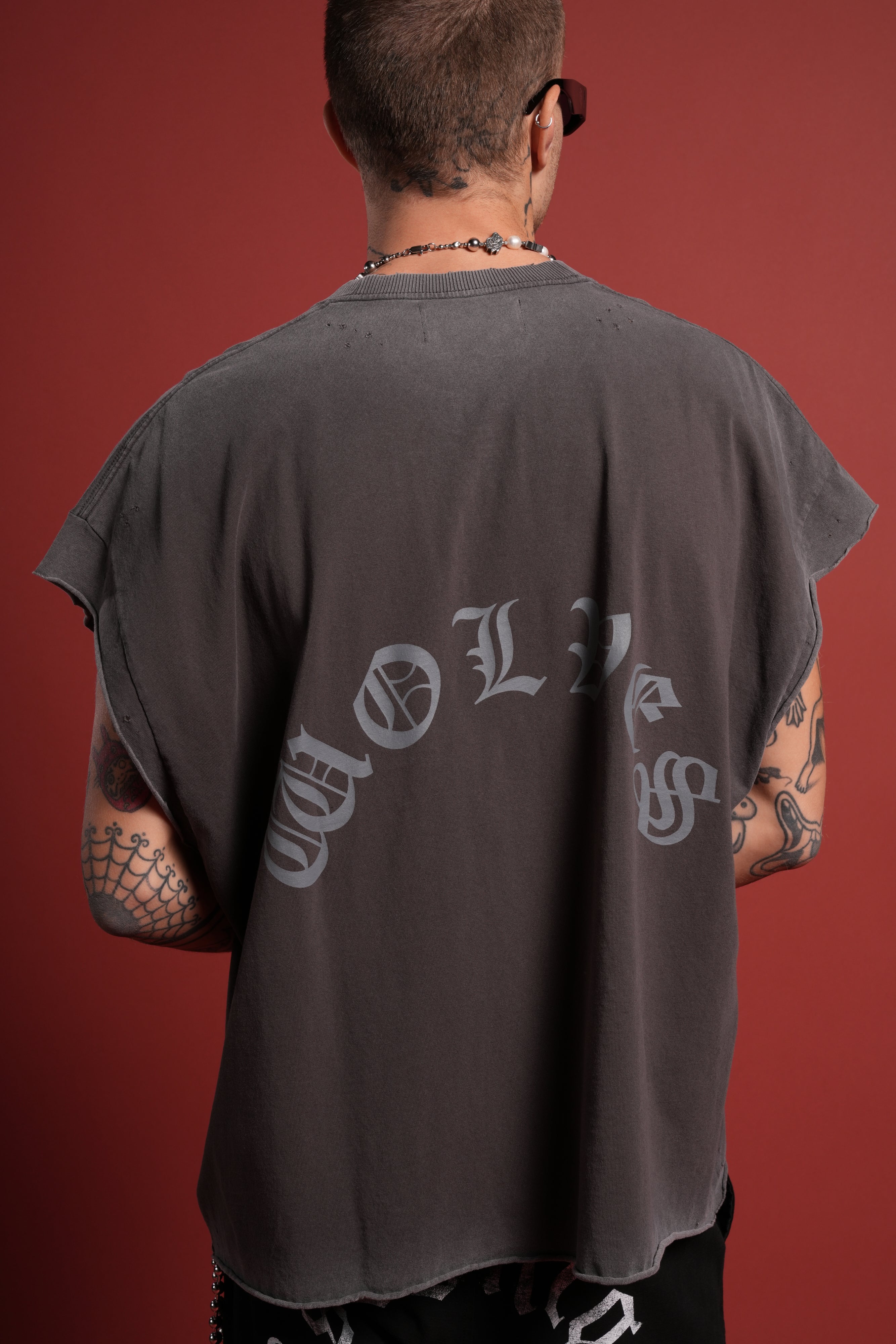 DSVD Legacy Distressed Grunge Cut-Off Mid-Length Raw Hem Tee in Wolf Gray