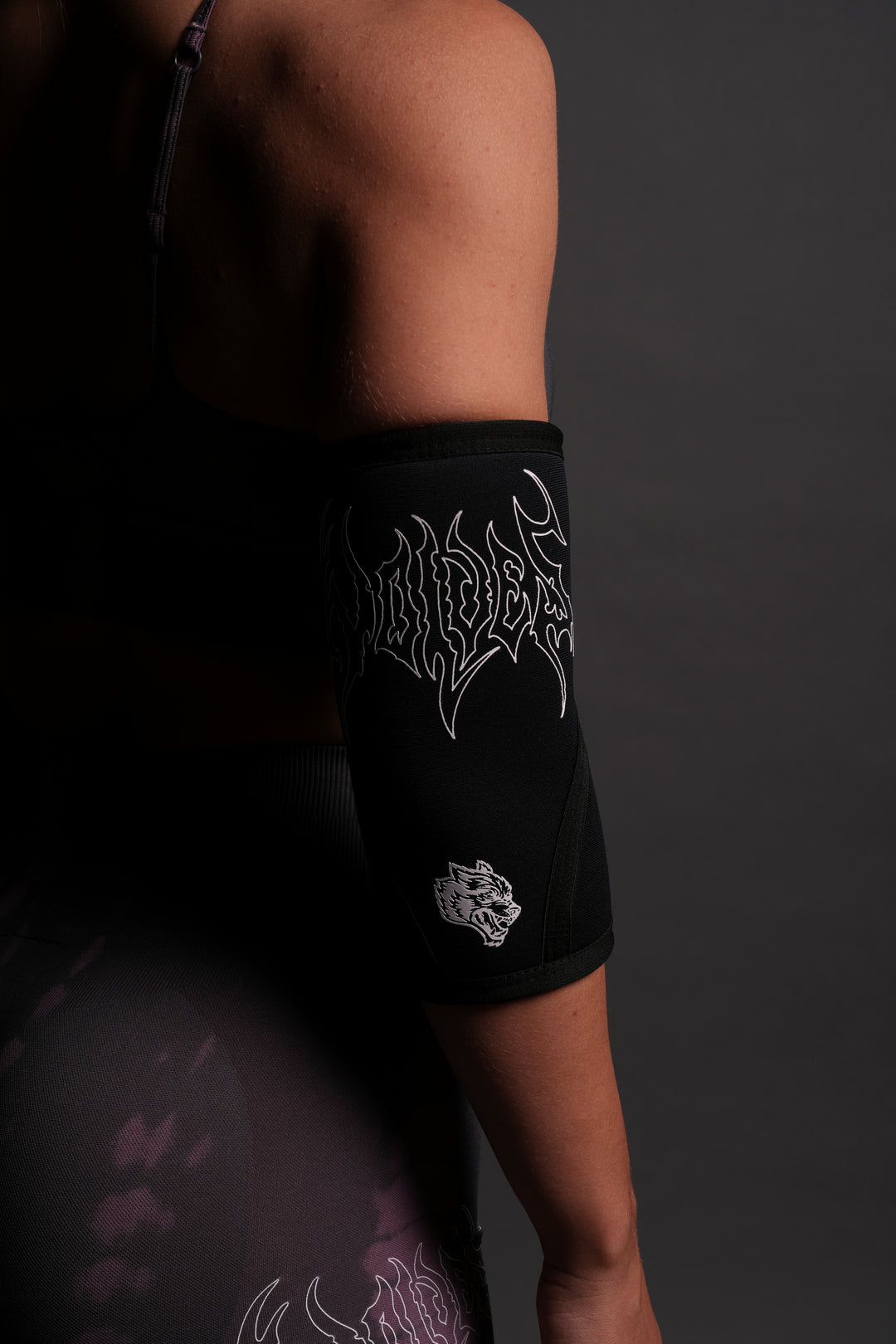 Metal Elbow Sleeves in Black