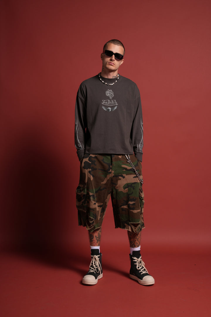 Take-Off Grunge Mid-Length Raw Hem LS Tee in Wolf Gray
