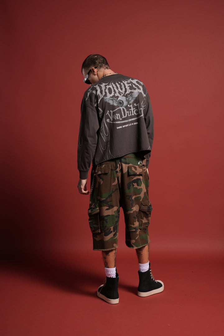 Take-Off Grunge Mid-Length Raw Hem LS Tee in Wolf Gray