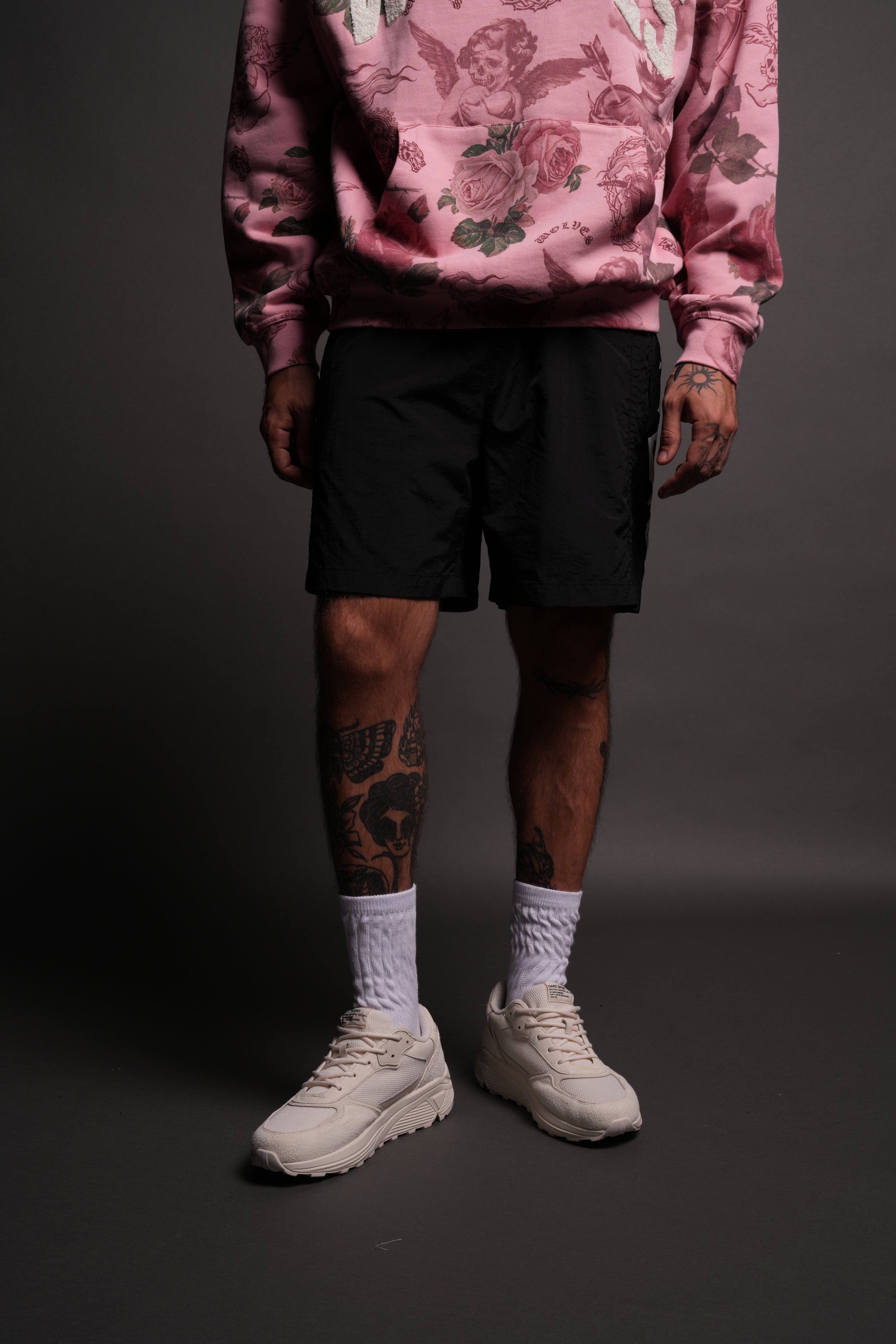 SSDDNFGU Remind Track Shorts in Black/Black