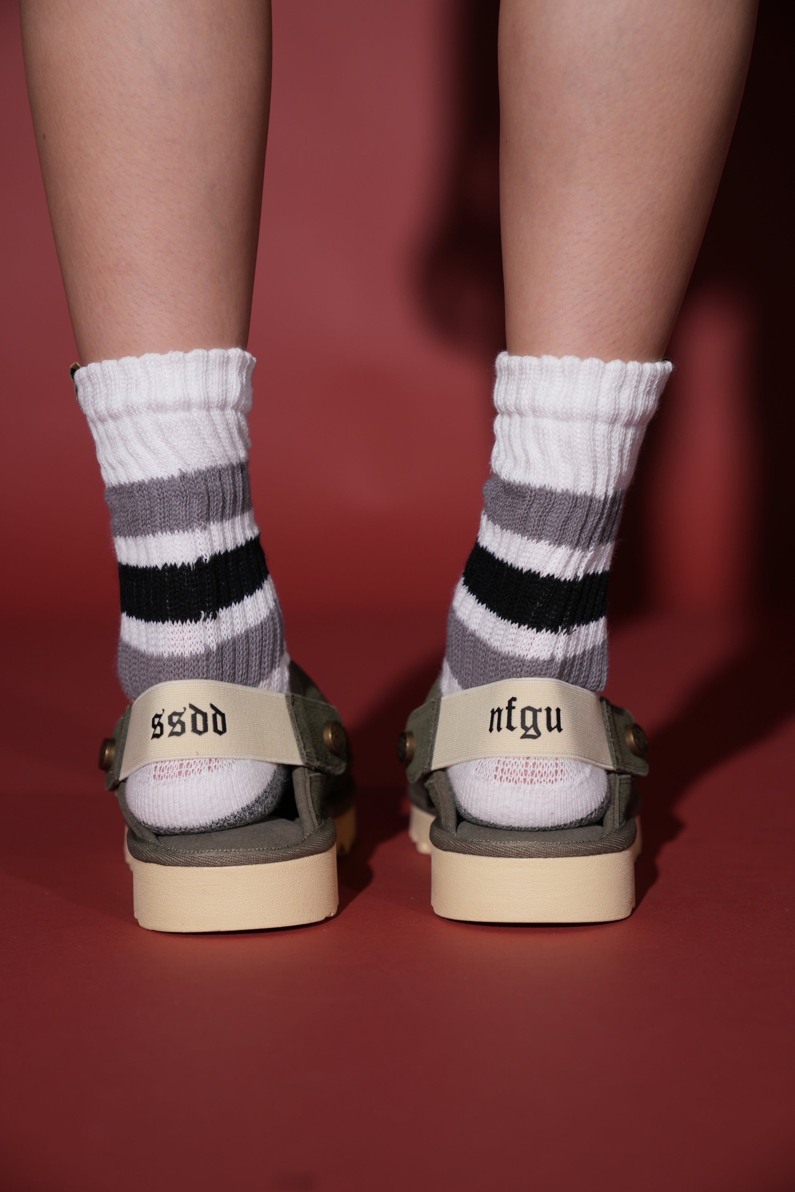 Sedona Slides in Olive