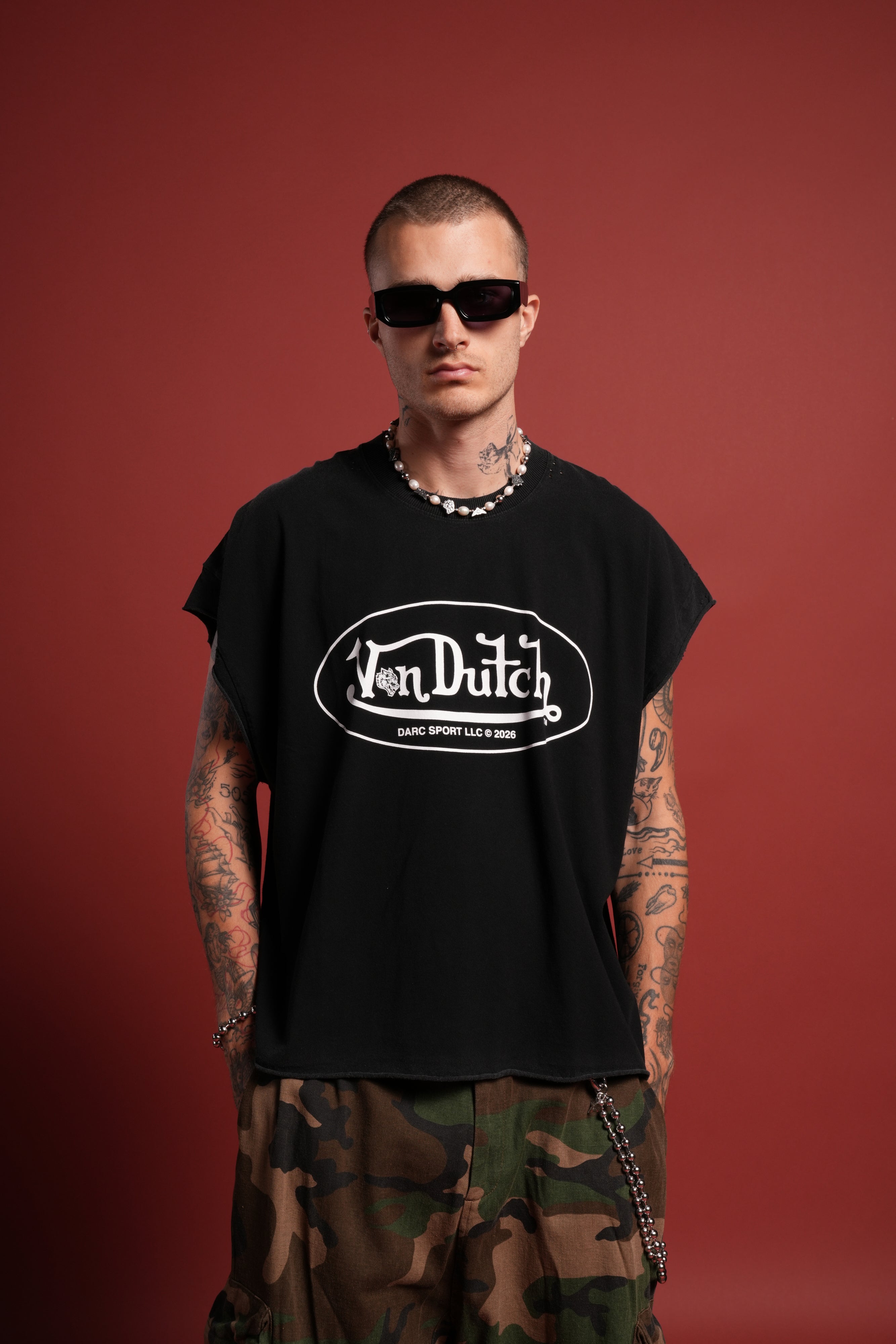 DSVD Legacy Distressed Grunge Cut-Off Mid-Length Raw Hem Tee in Black