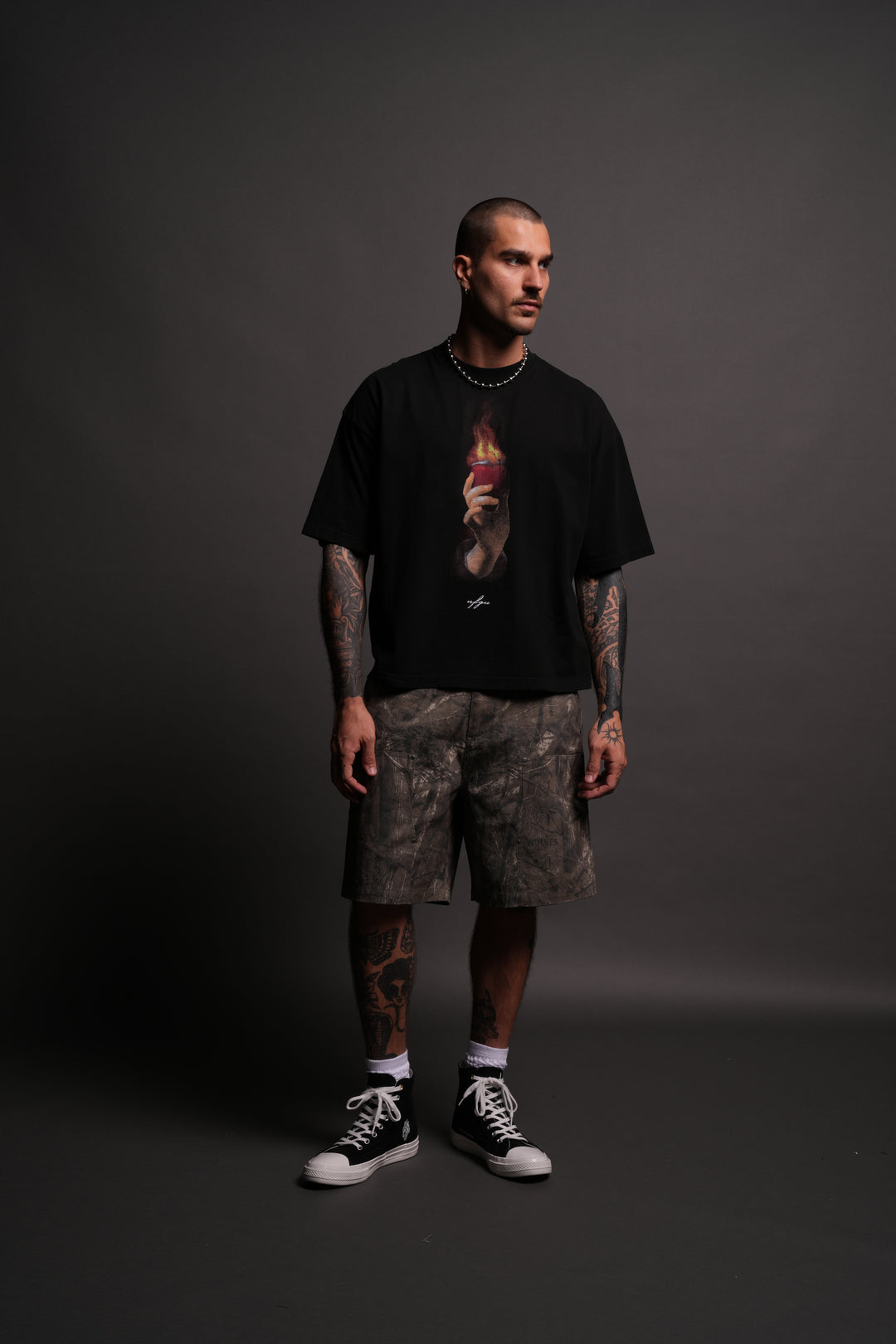 Corazon Sagrado Grunge "Box Cut" Tee in Black