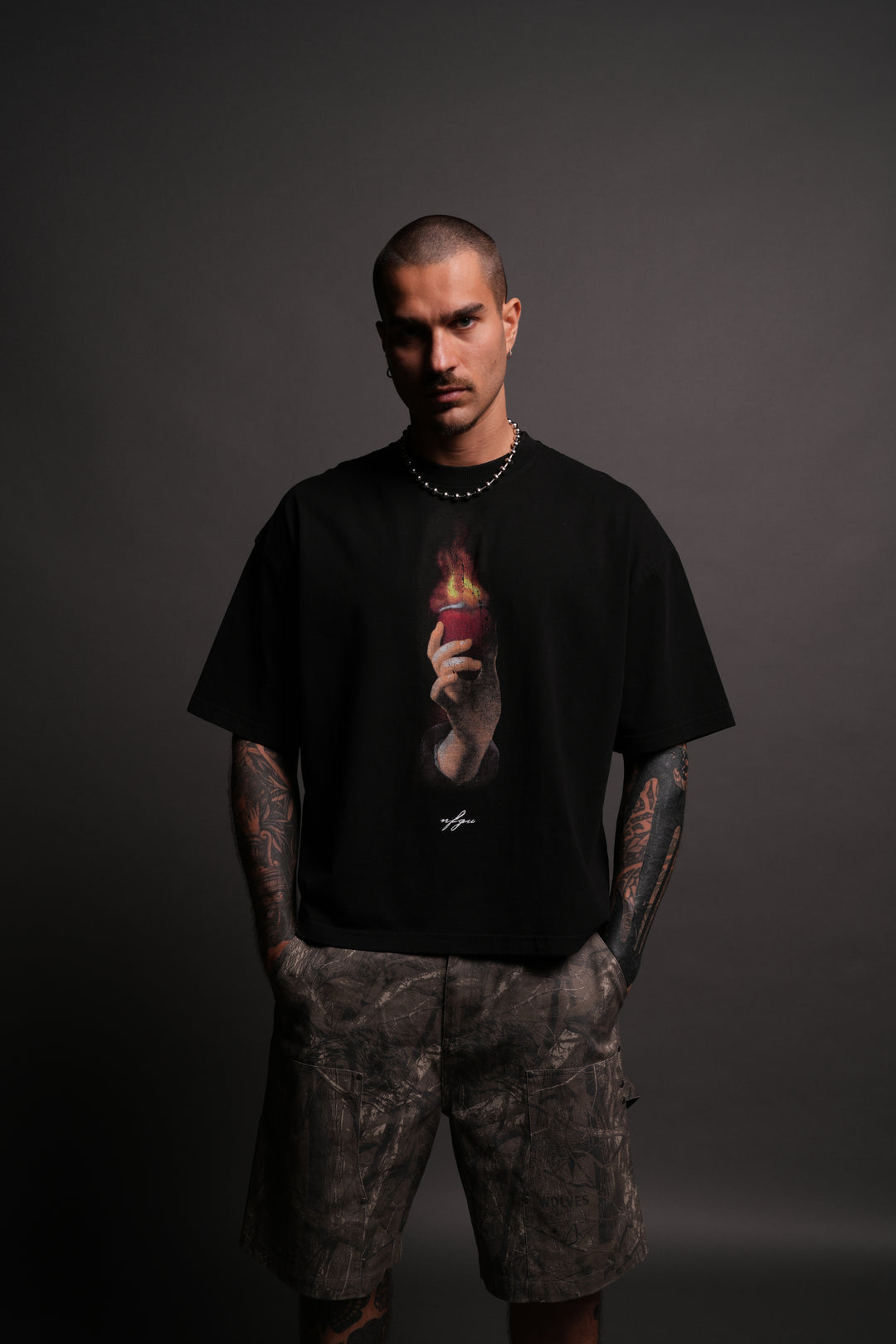 Corazon Sagrado Grunge "Box Cut" Tee in Black