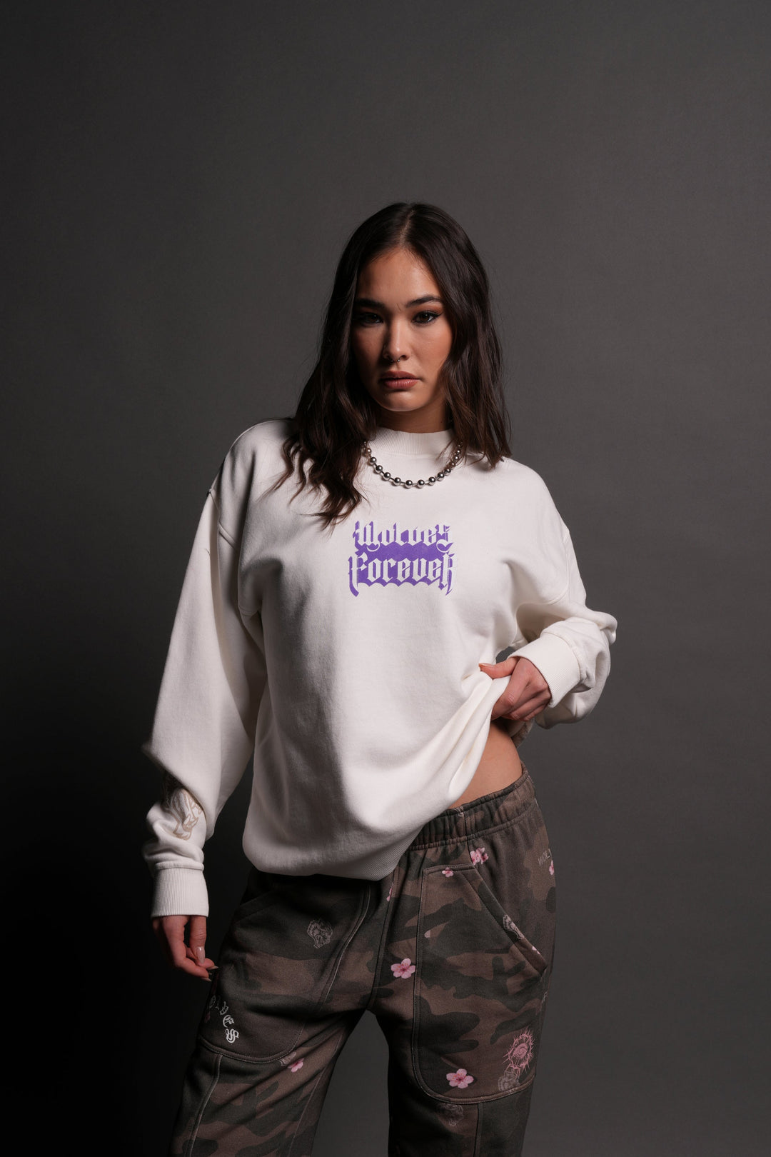 Nuestro Corazón She London Crewneck in Cream