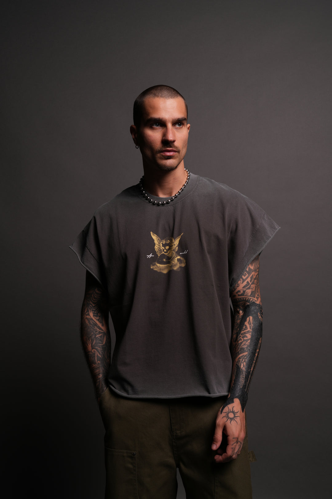Watch Over Me Grunge Cut-Off Tee in Wolf Gray
