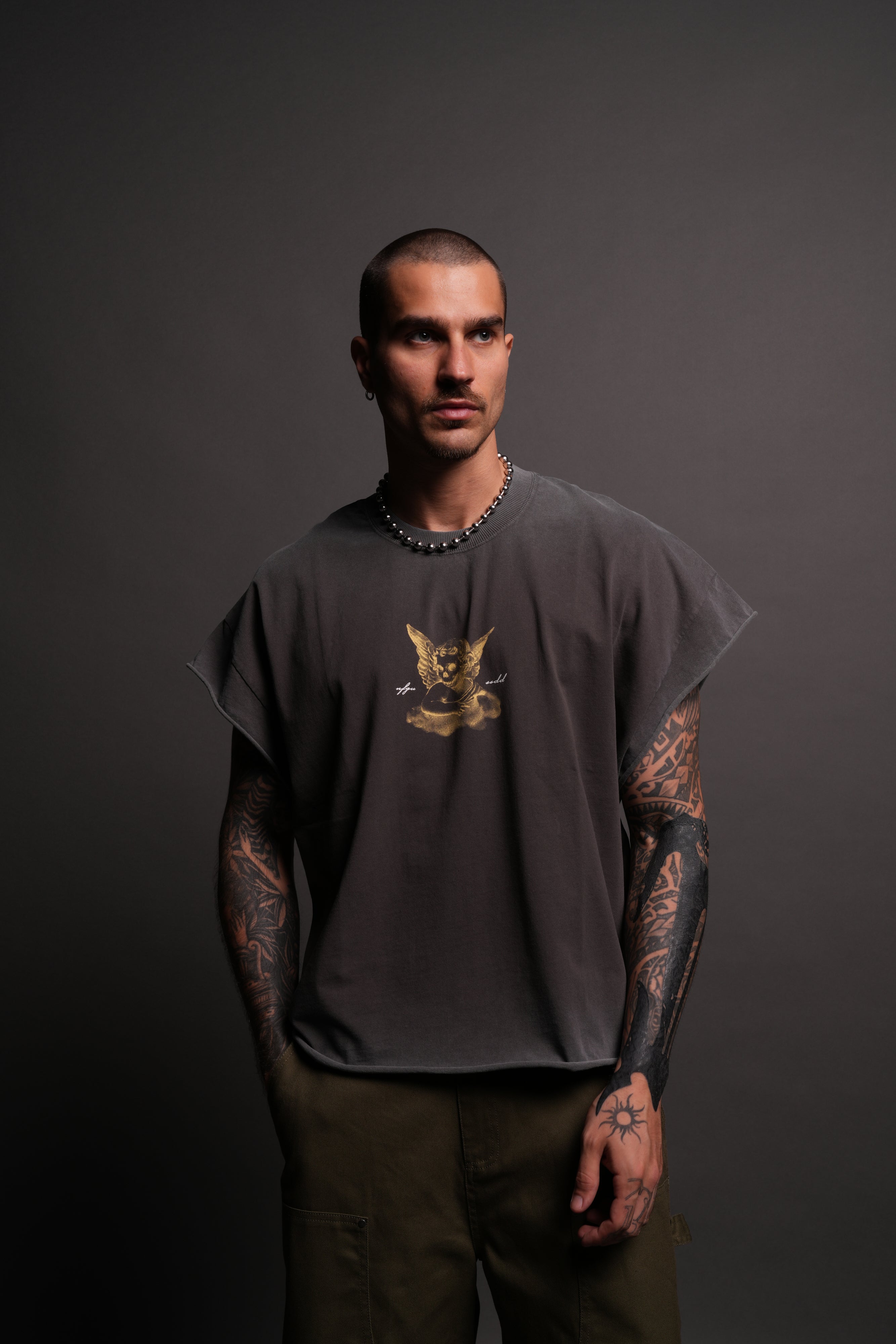 Watch Over Me Grunge Cut-Off Tee in Wolf Gray