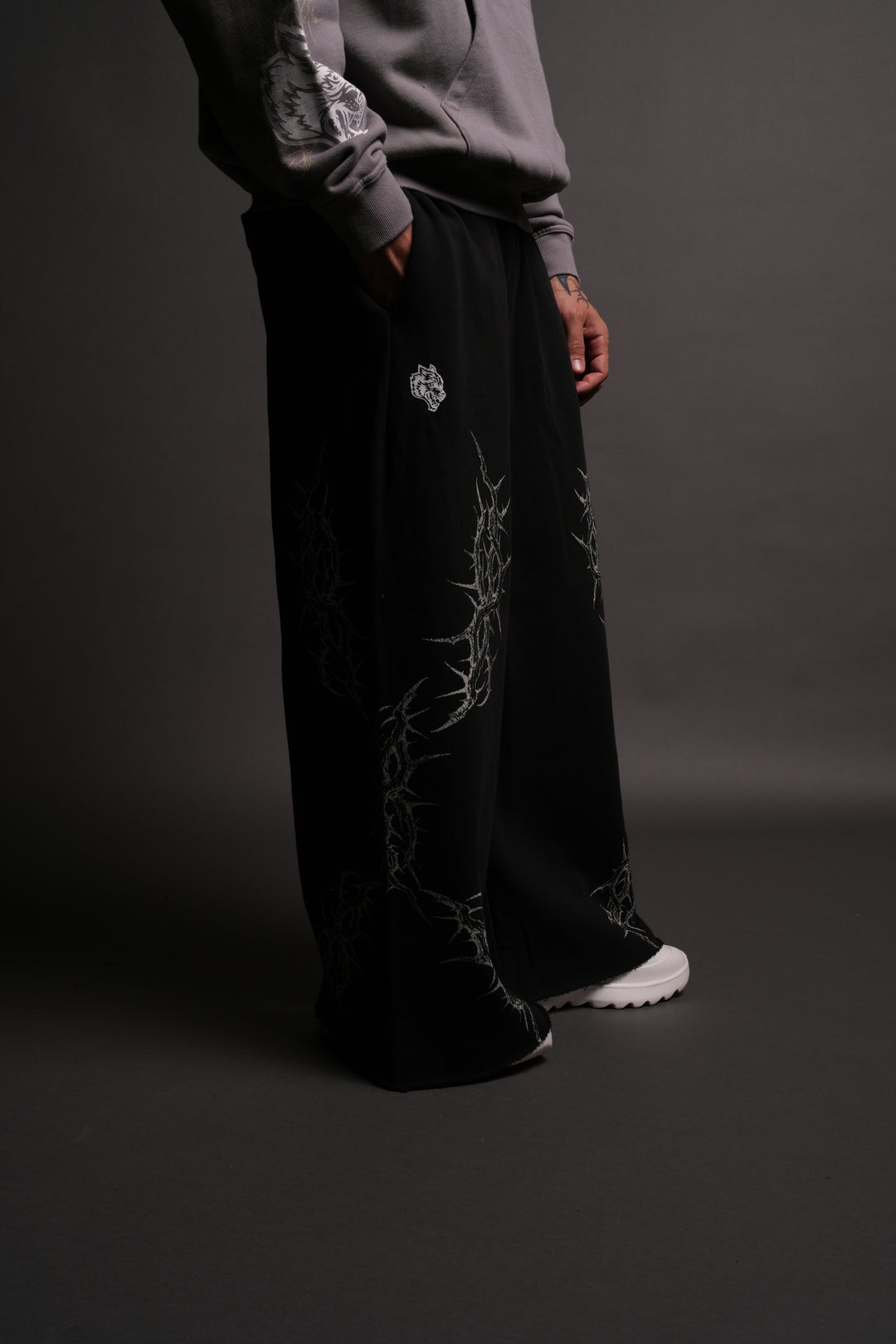 Thorns Oversized Omen Sweat Pants in Black