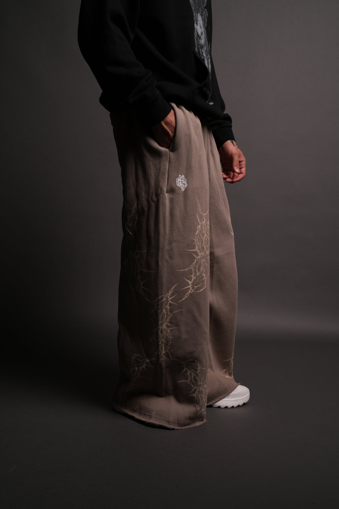 Thorns Oversized Omen Sweat Pants in Taupe