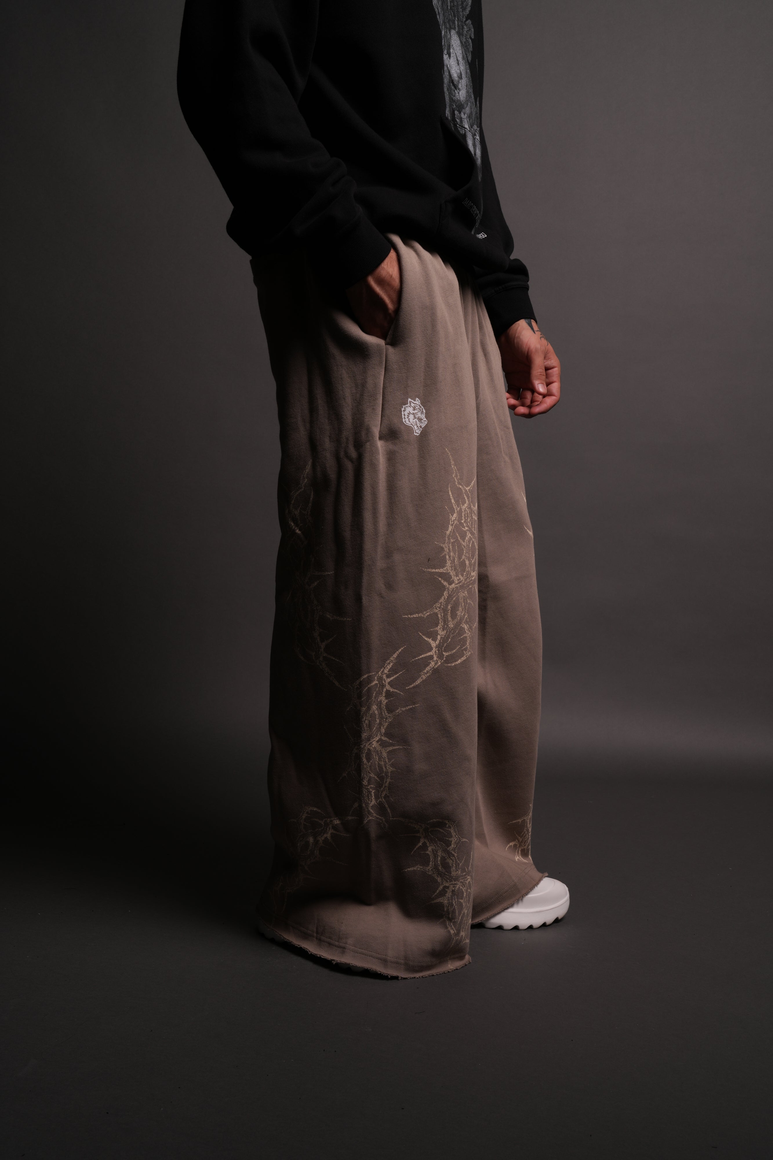 Thorns Oversized Omen Sweat Pants in Taupe