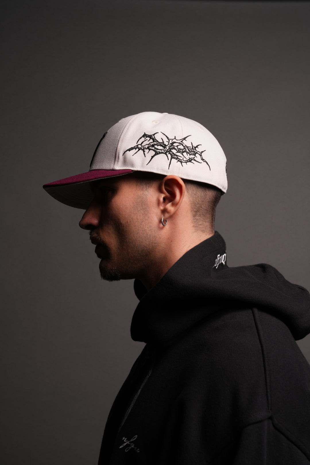 Thorns Fitted Cap in Cream/Oxblood