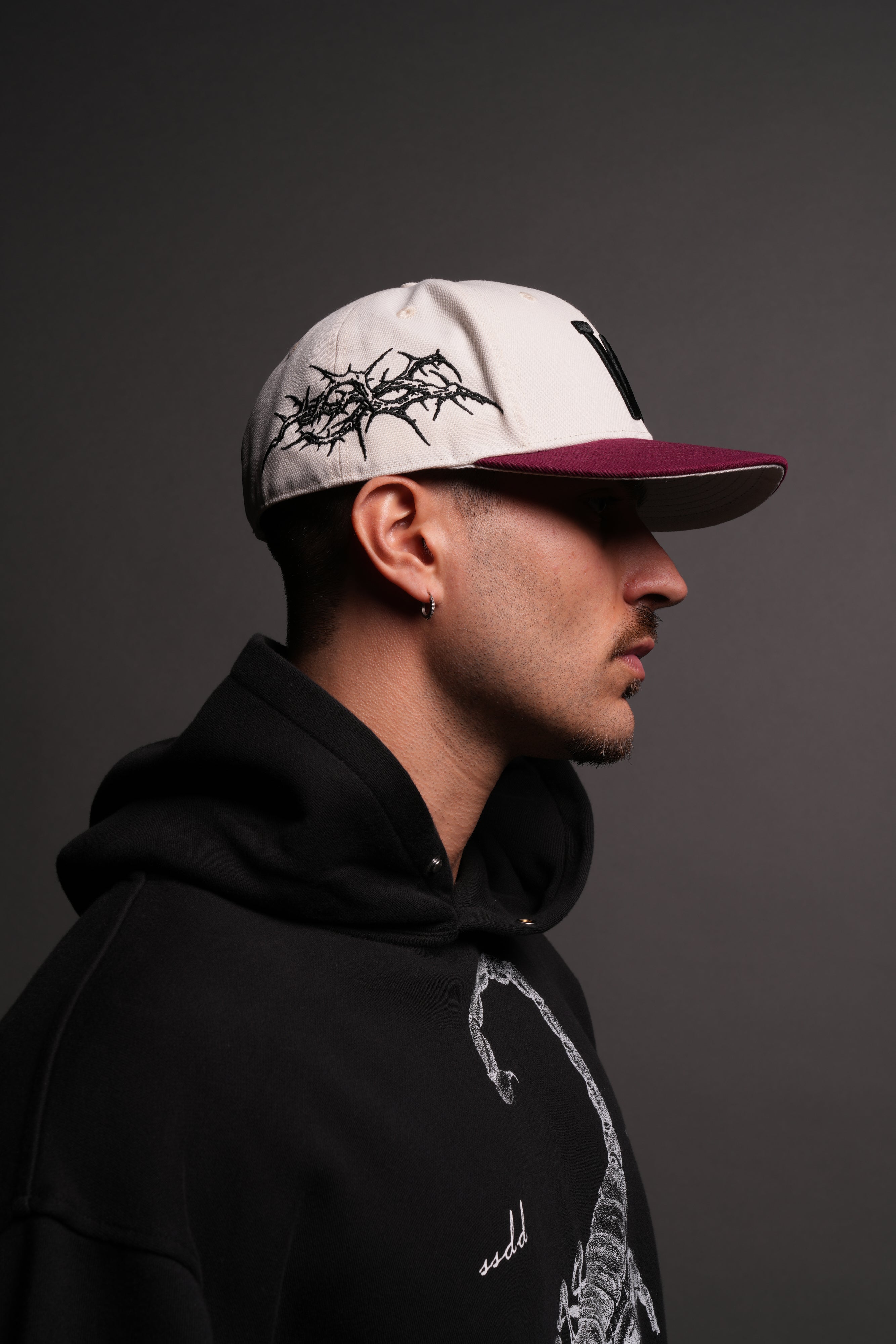 Thorns Fitted Cap in Cream/Oxblood