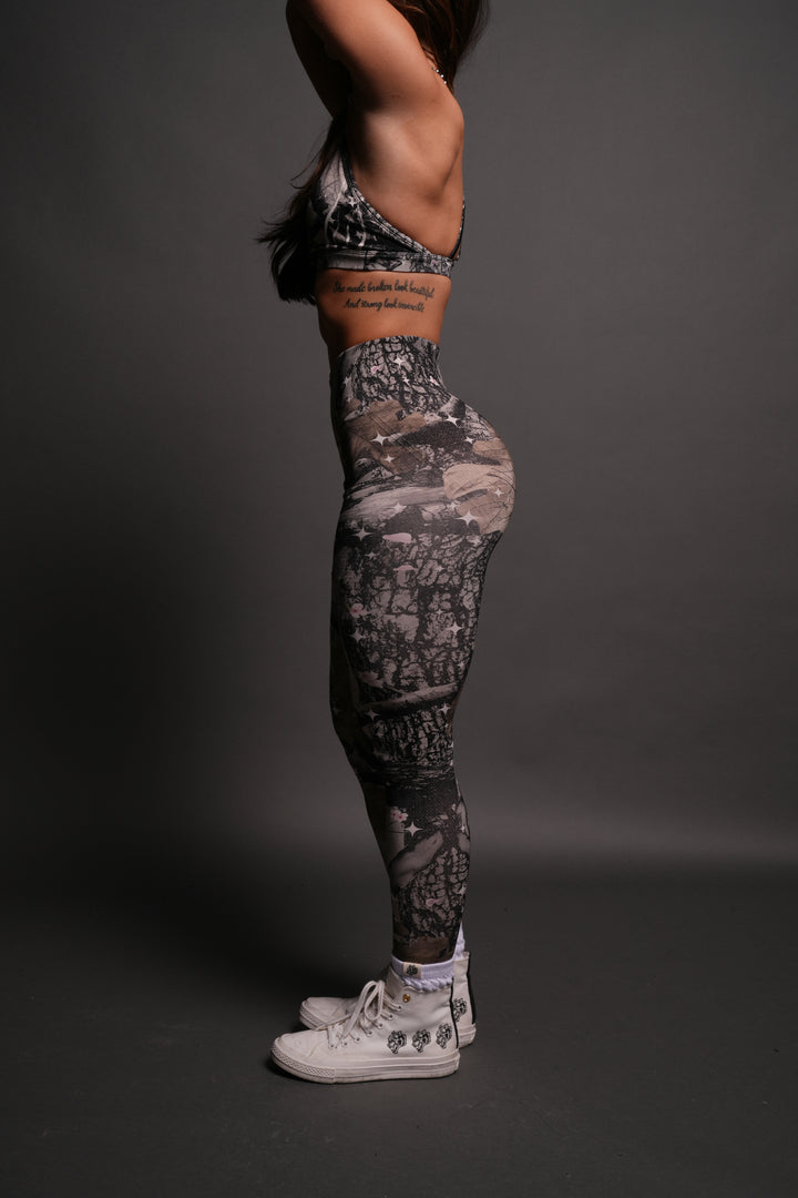 Big Wolf "Everson" Huxley Scrunch Leggings in Starry Blossom Woodland Camo