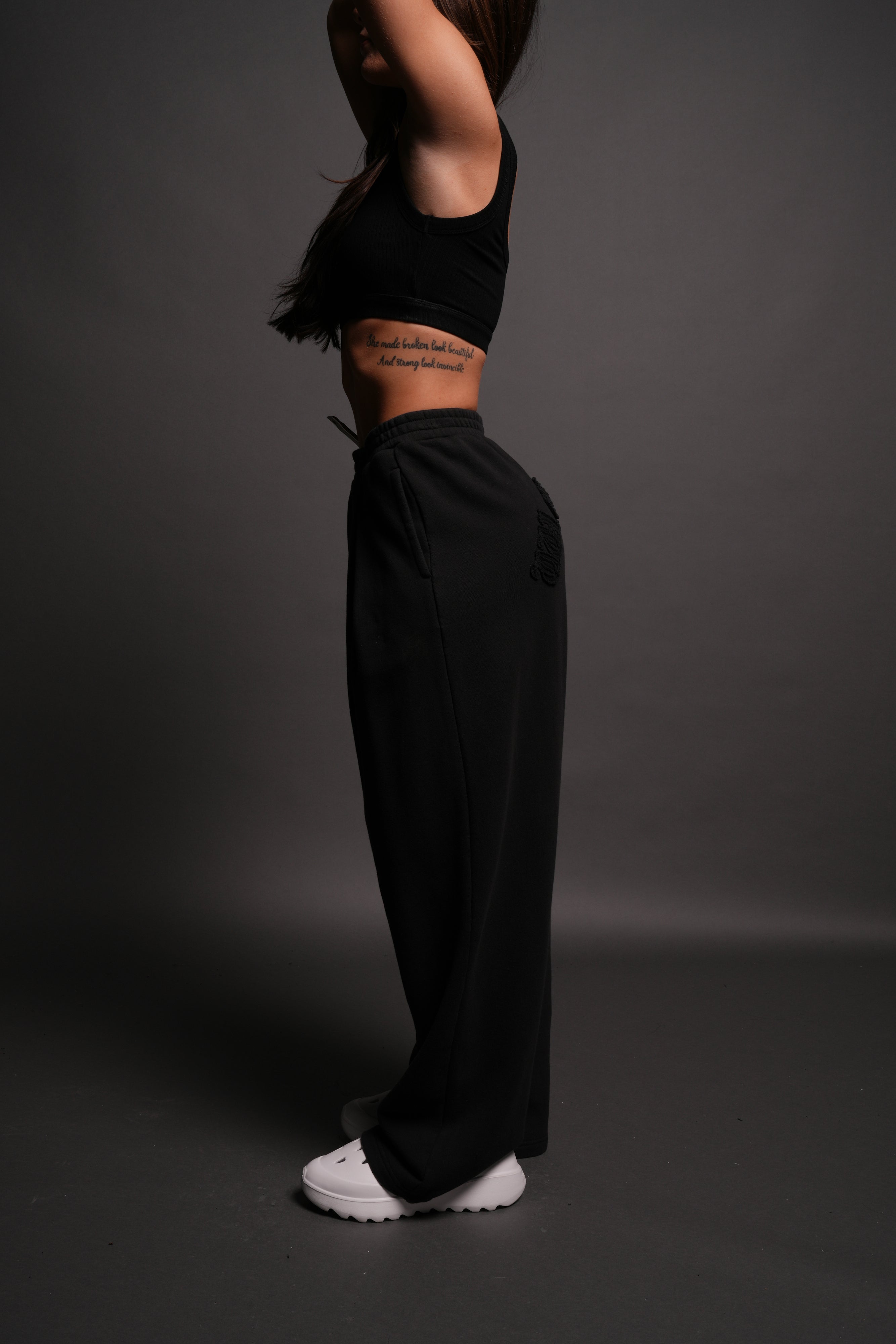 Chopper Appliqué "Yara" Pleated Sweat Pants V2 in Black