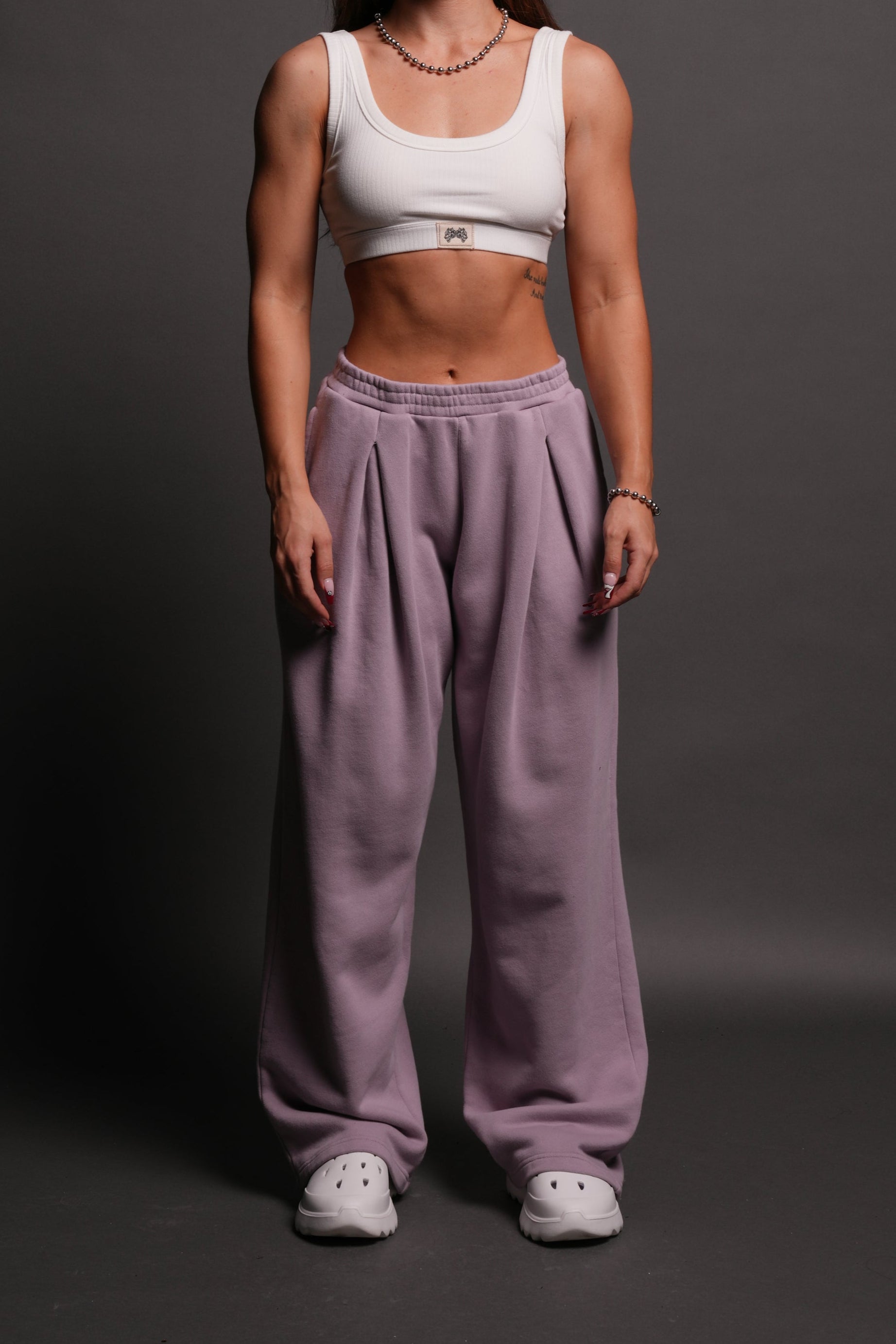 Chopper Appliqué "Yara" Pleated Sweat Pants V2 in Purple Smoke