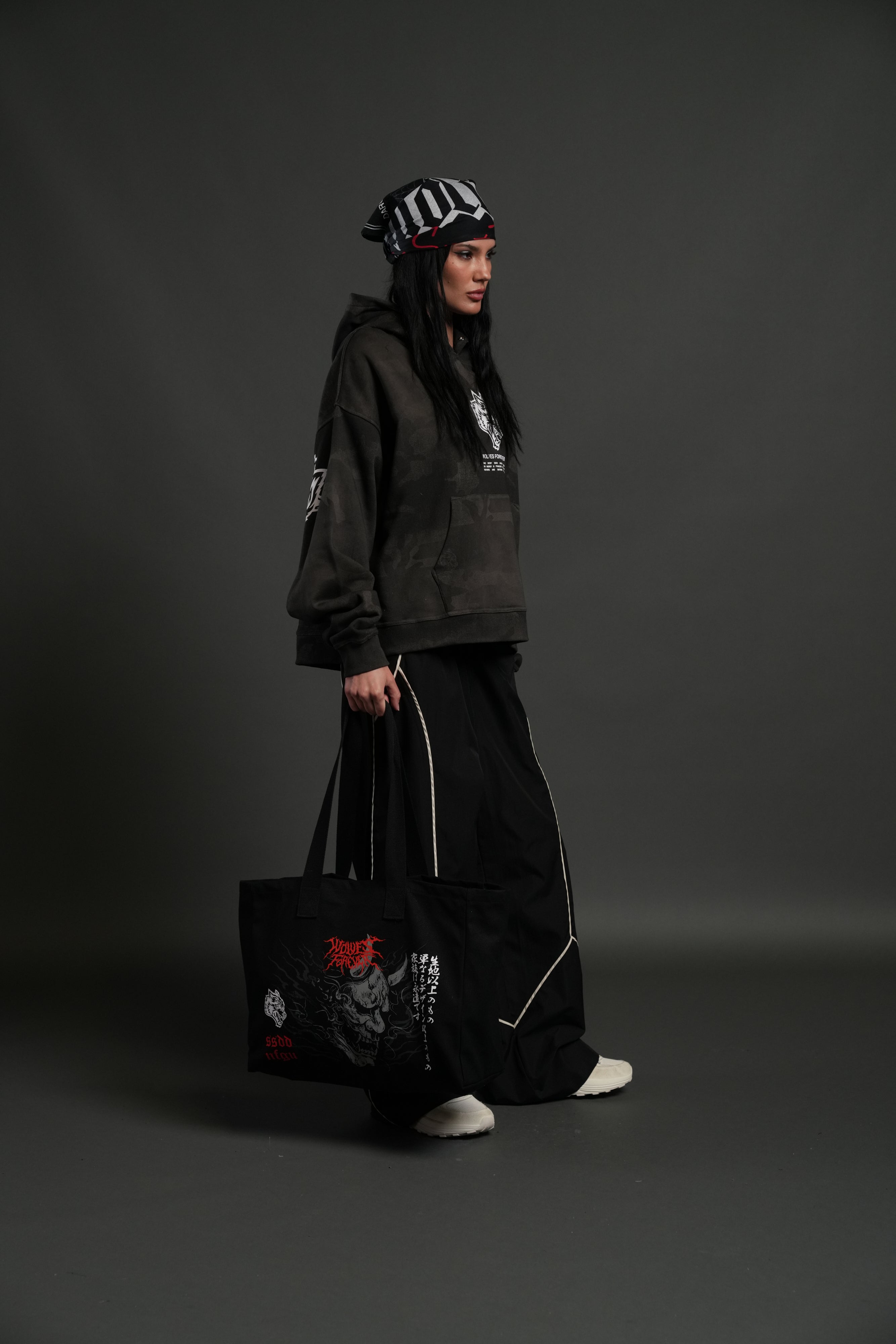 Hannya Inferno Canvas Tote in Black