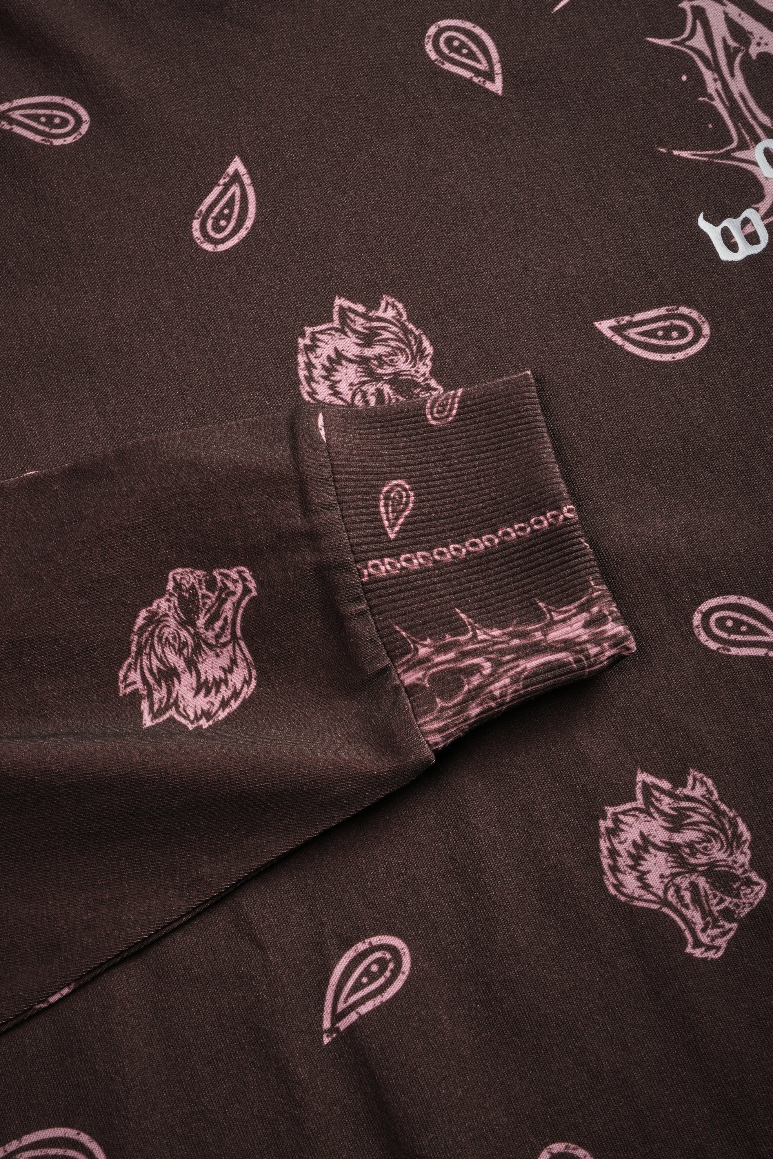 Wolves Pyramid Grunge "Box Cut" L/S Tee in Desert Dust Thorn Paisley