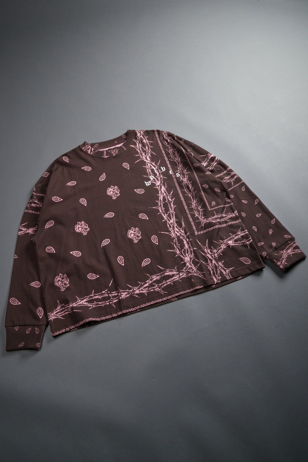 Wolves Pyramid Grunge "Box Cut" L/S Tee in Desert Dust Thorn Paisley