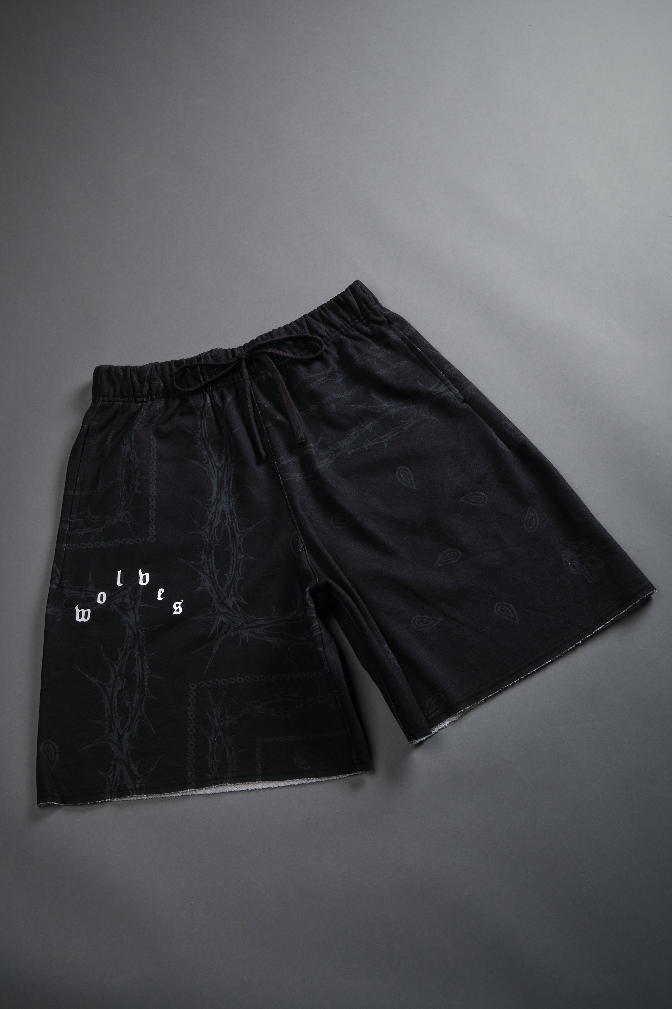 Wolves Pyramid Grunge Oversized Raw Hem Post Lounge Sweat Shorts in Black Thorn Paisley