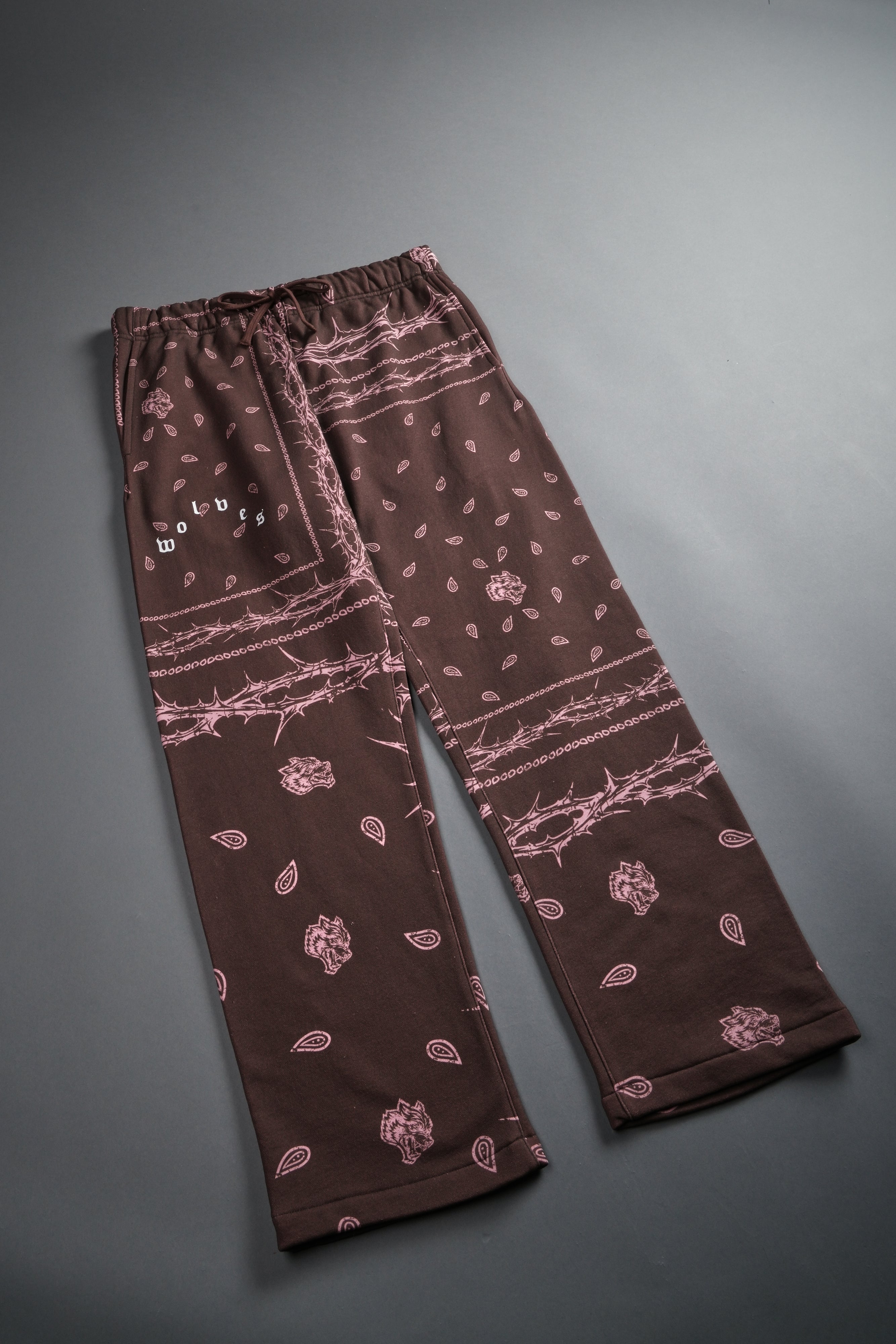 Wolves Pyramid Bigelow Sweat Pants in Desert Dust Thorn Paisley