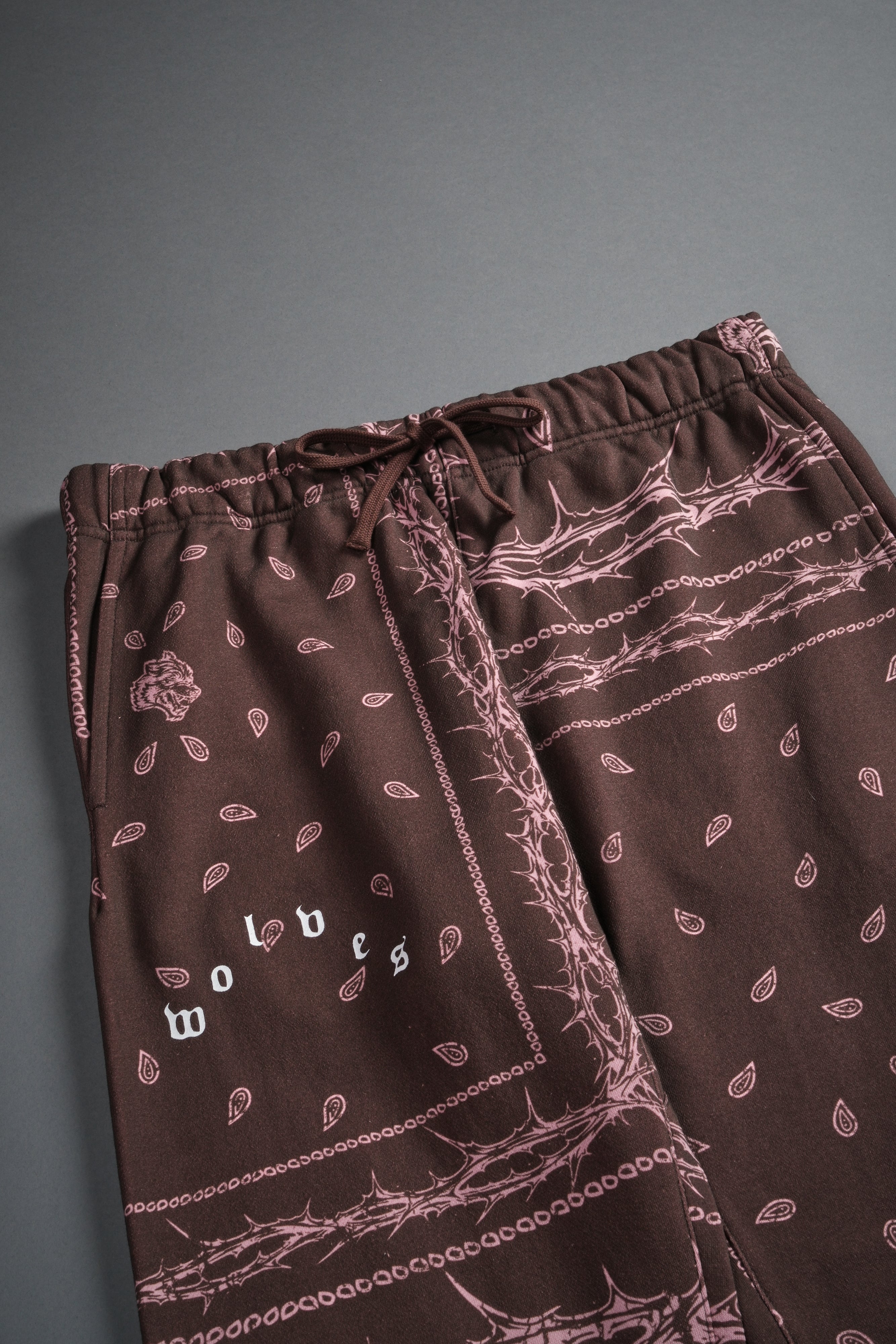 Wolves Pyramid Bigelow Sweat Pants in Desert Dust Thorn Paisley