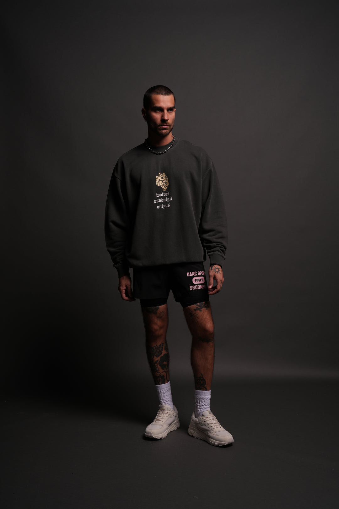 Desert Howl London Crewneck in Wolf Gray