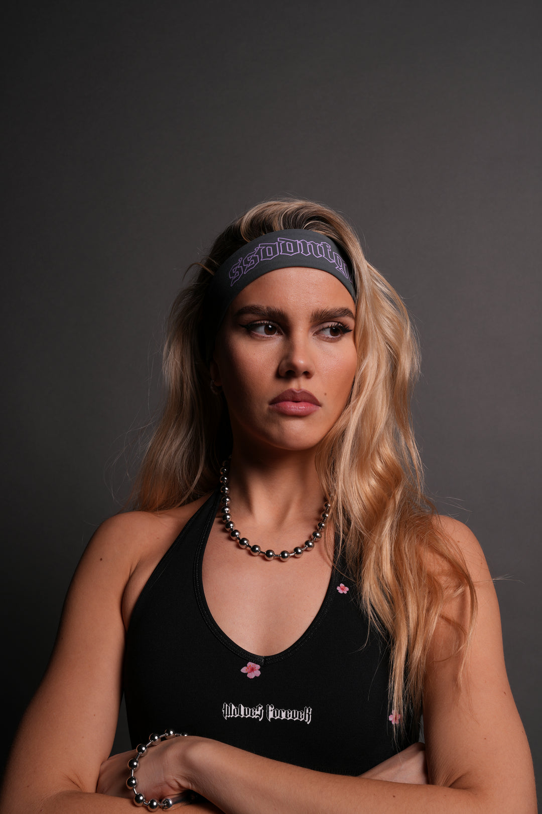 Nuestro Corazón Energy Headband in Wolf Gray