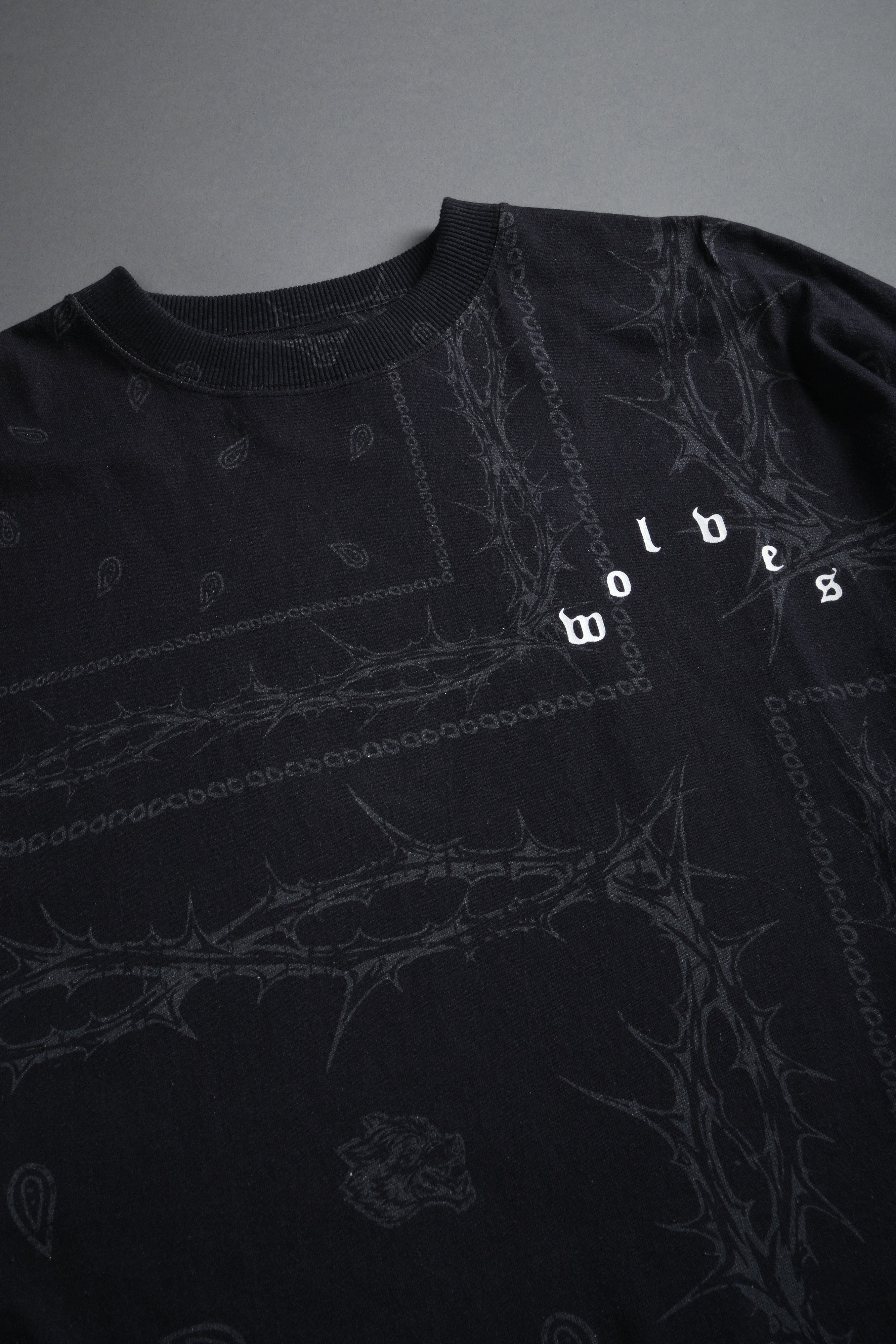 Wolves Pyramid Grunge "Box Cut" L/S Tee in Black Thorn Paisley