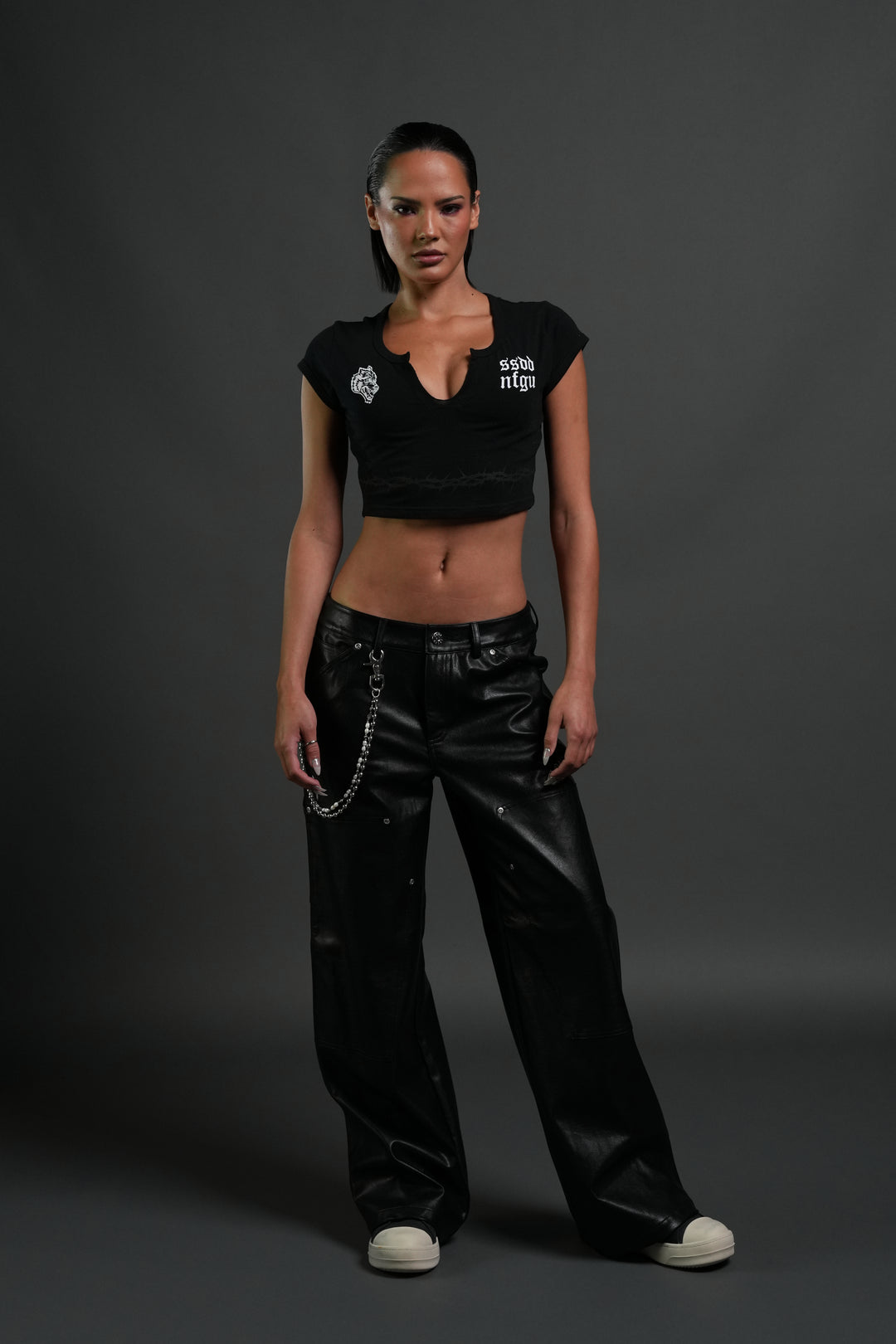 SSDDNFGU Thorns "Josie" Crop Baby Tee in Black