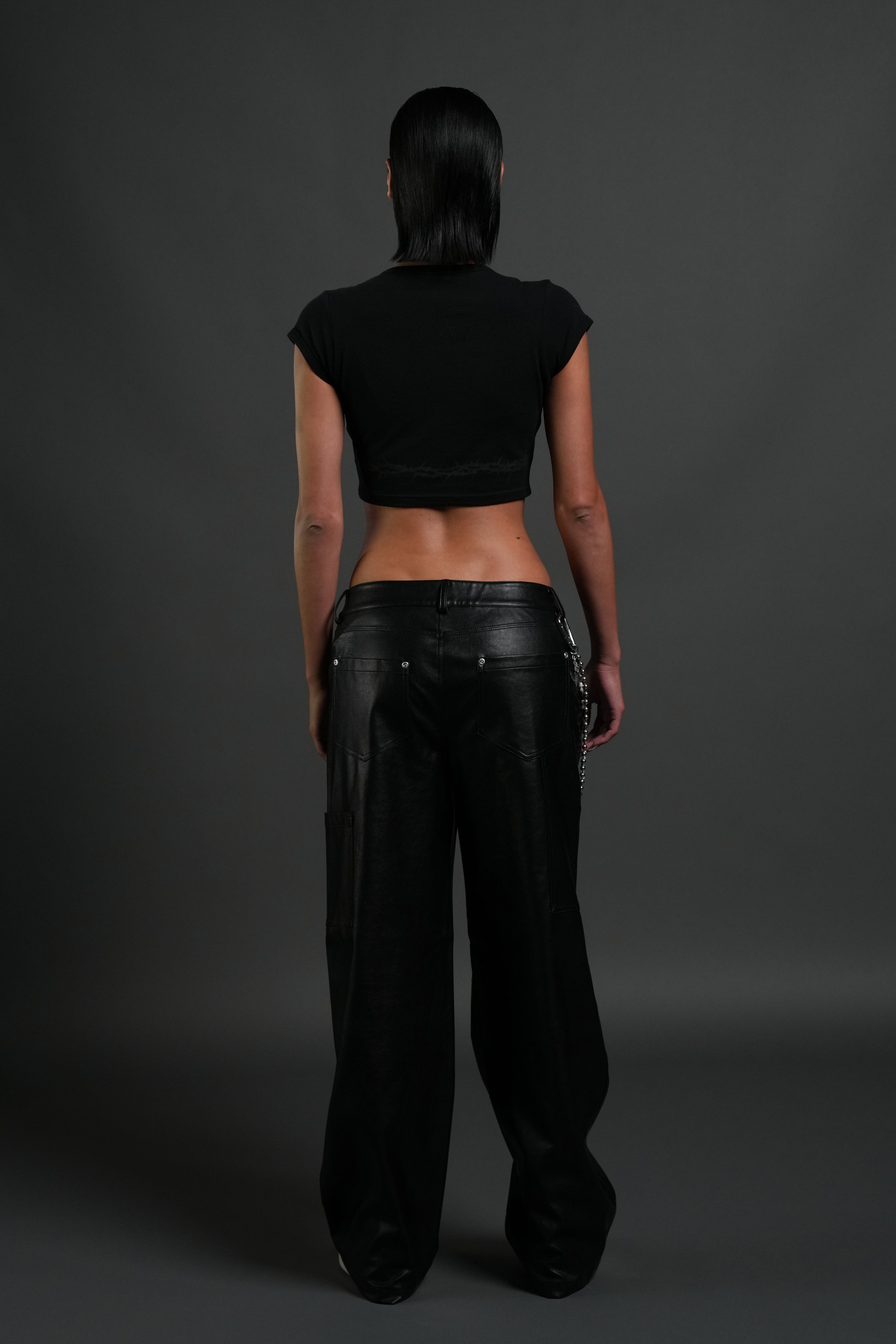 SSDDNFGU Thorns "Josie" Crop Baby Tee in Black