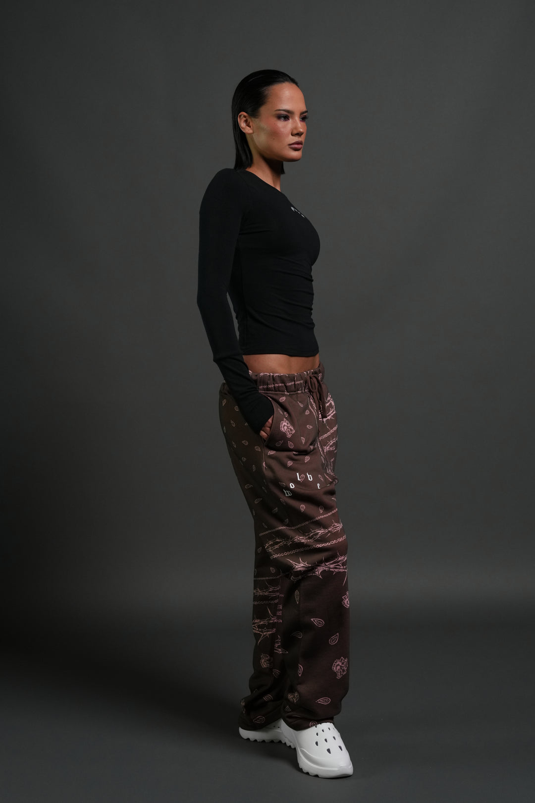 Wolves Pyramid Bigelow Sweat Pants in Desert Dust Thorn Paisley