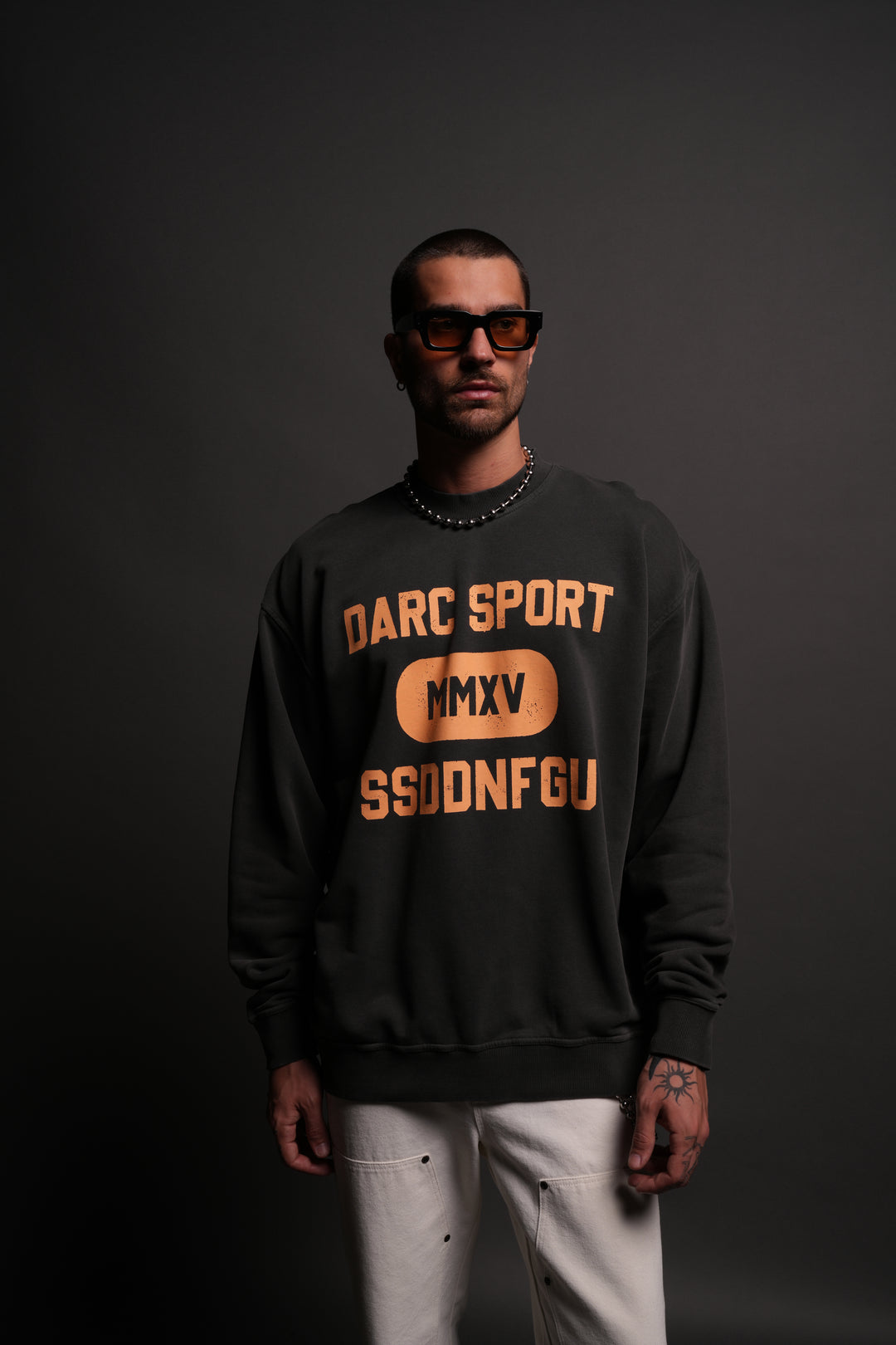 Wolves Forever London Unisex Crewneck in Wolf Gray