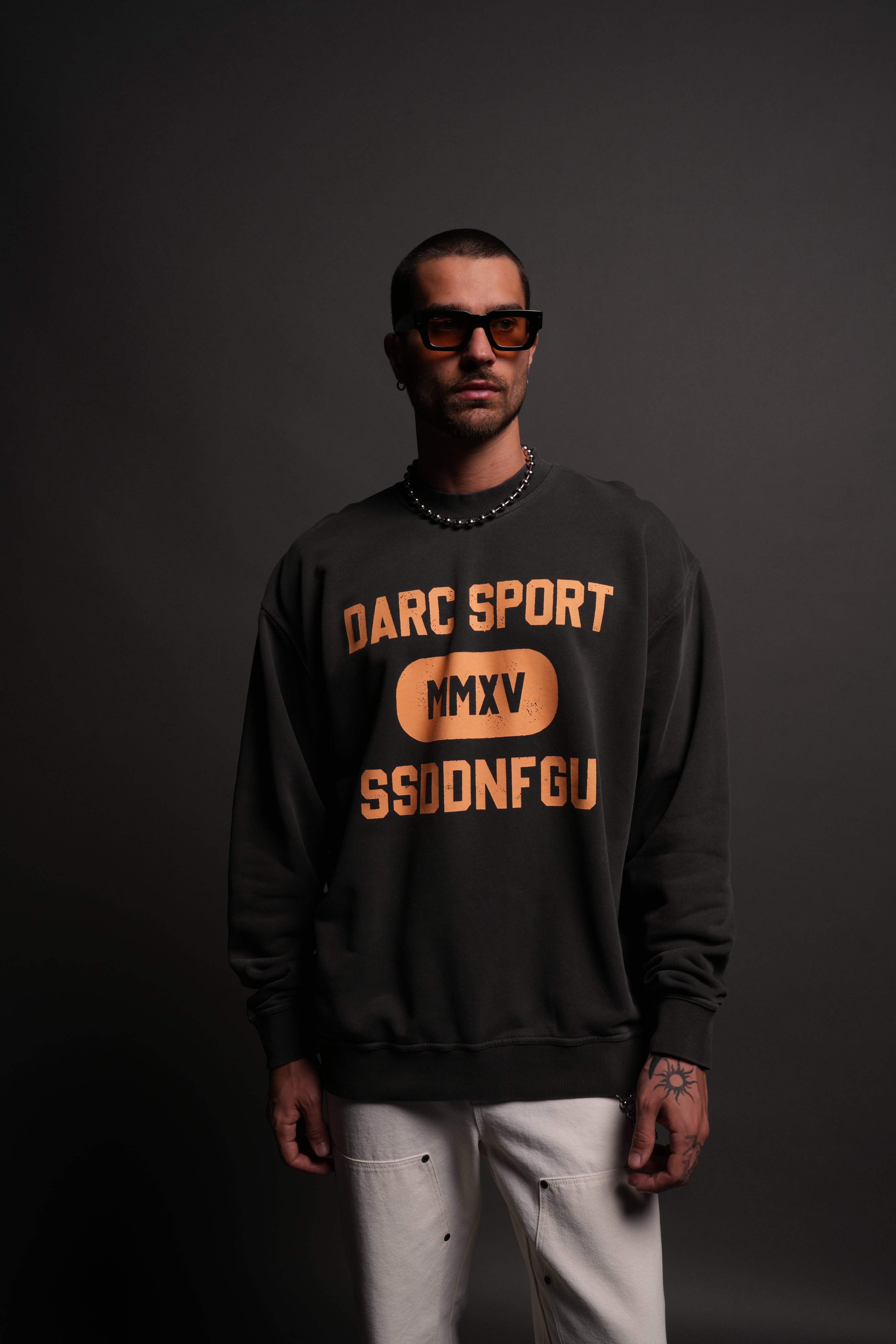 Wolves Forever London Unisex Crewneck in Wolf Gray