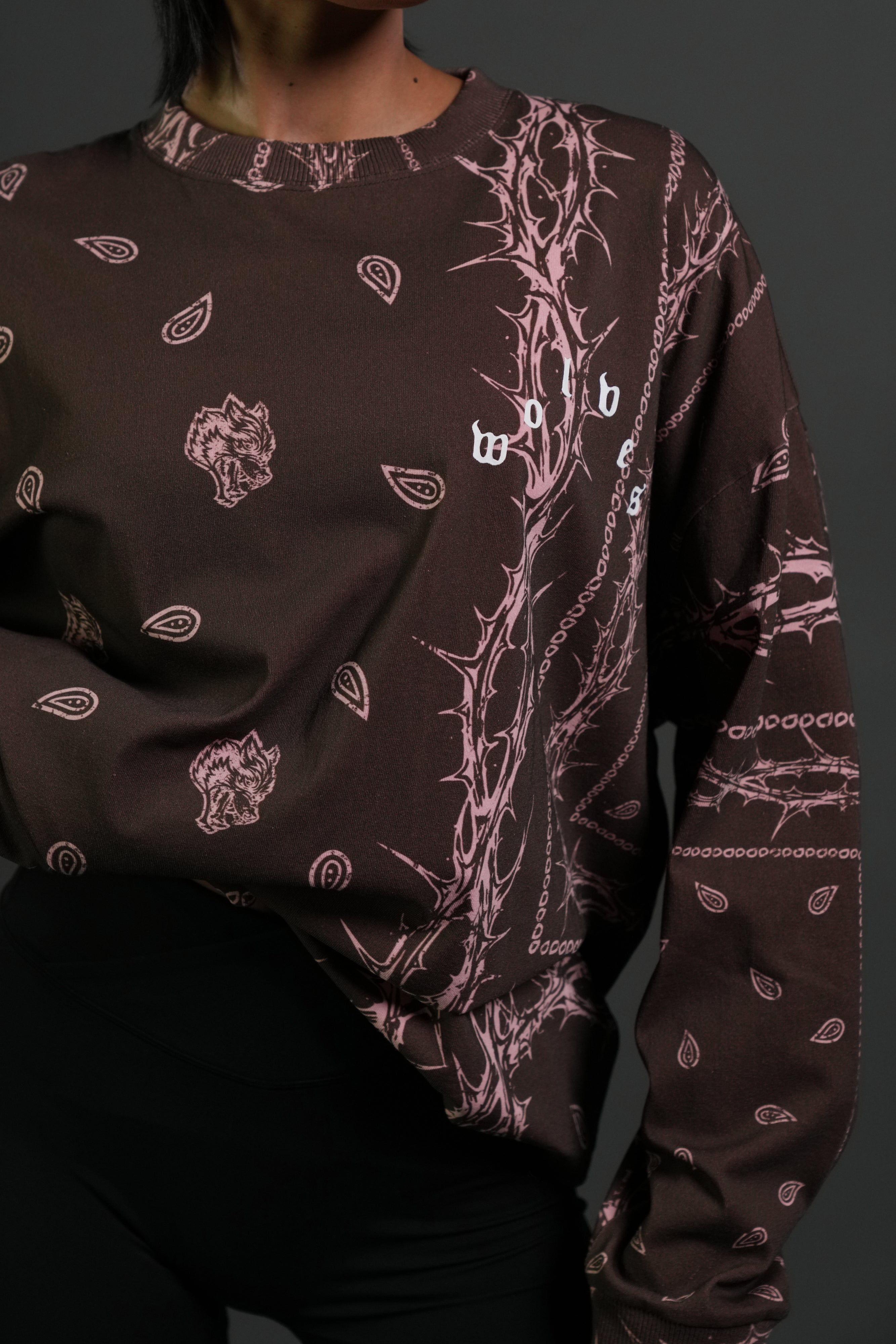 Wolves Pyramid Grunge "Box Cut" L/S Tee in Desert Dust Thorn Paisley